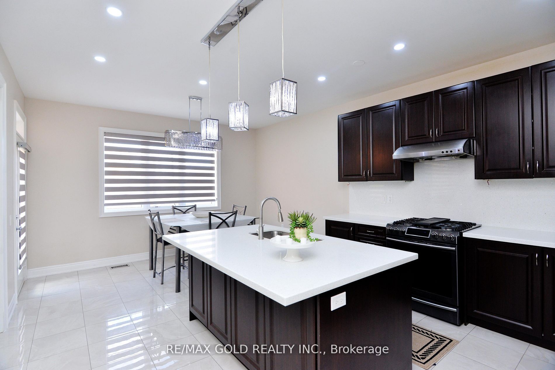 42 Brookwater Crescent Property Photo 9