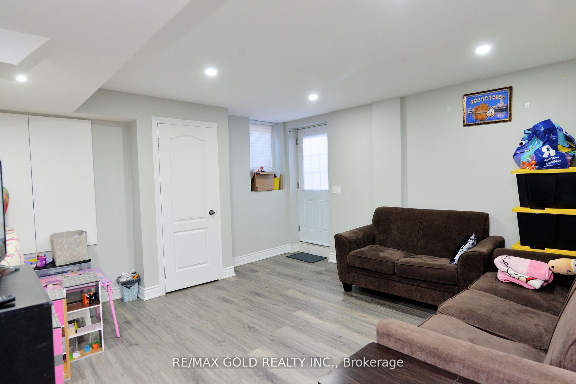 42 Brookwater Crescent Property Photo 30