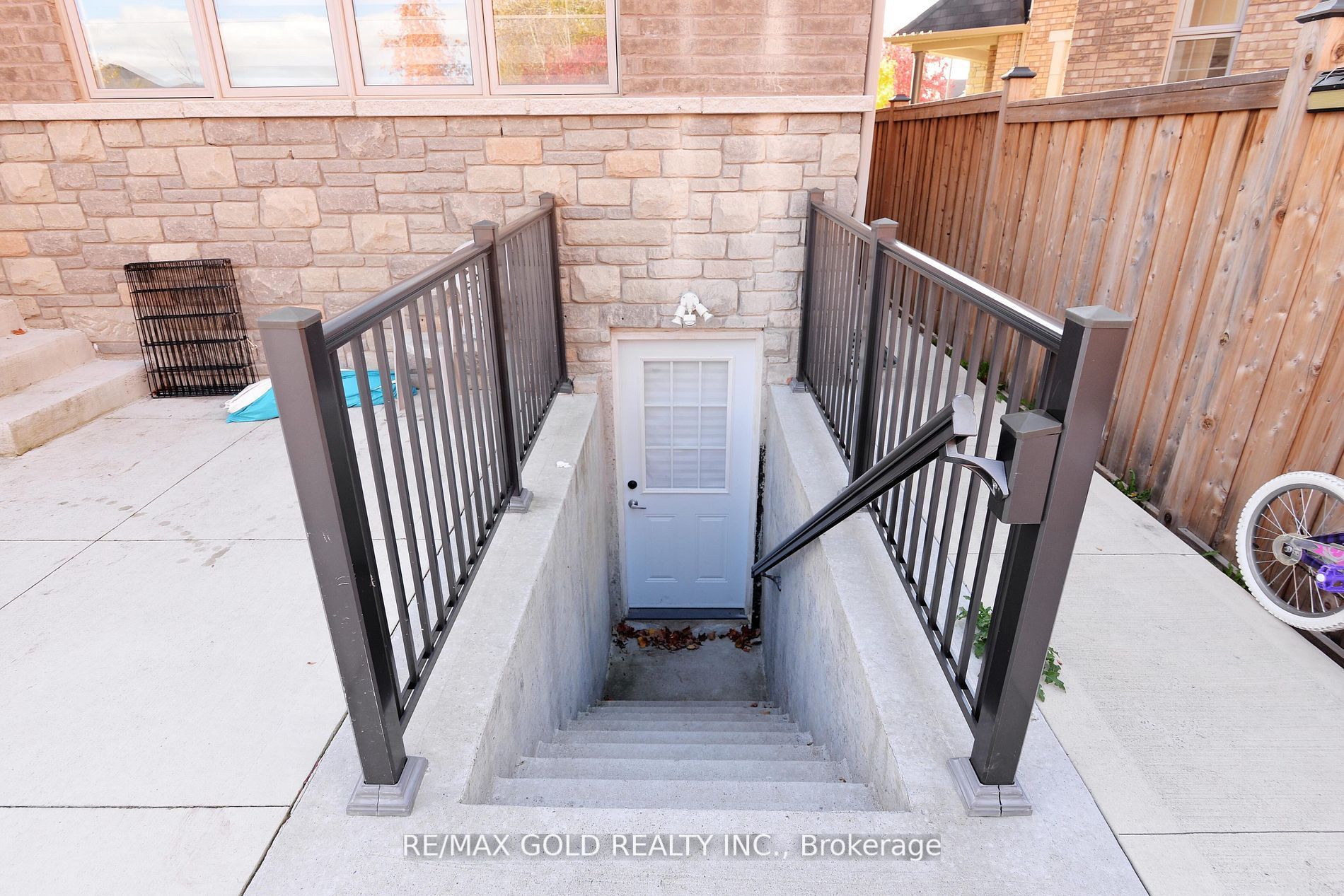 42 Brookwater Crescent Property Photo 40