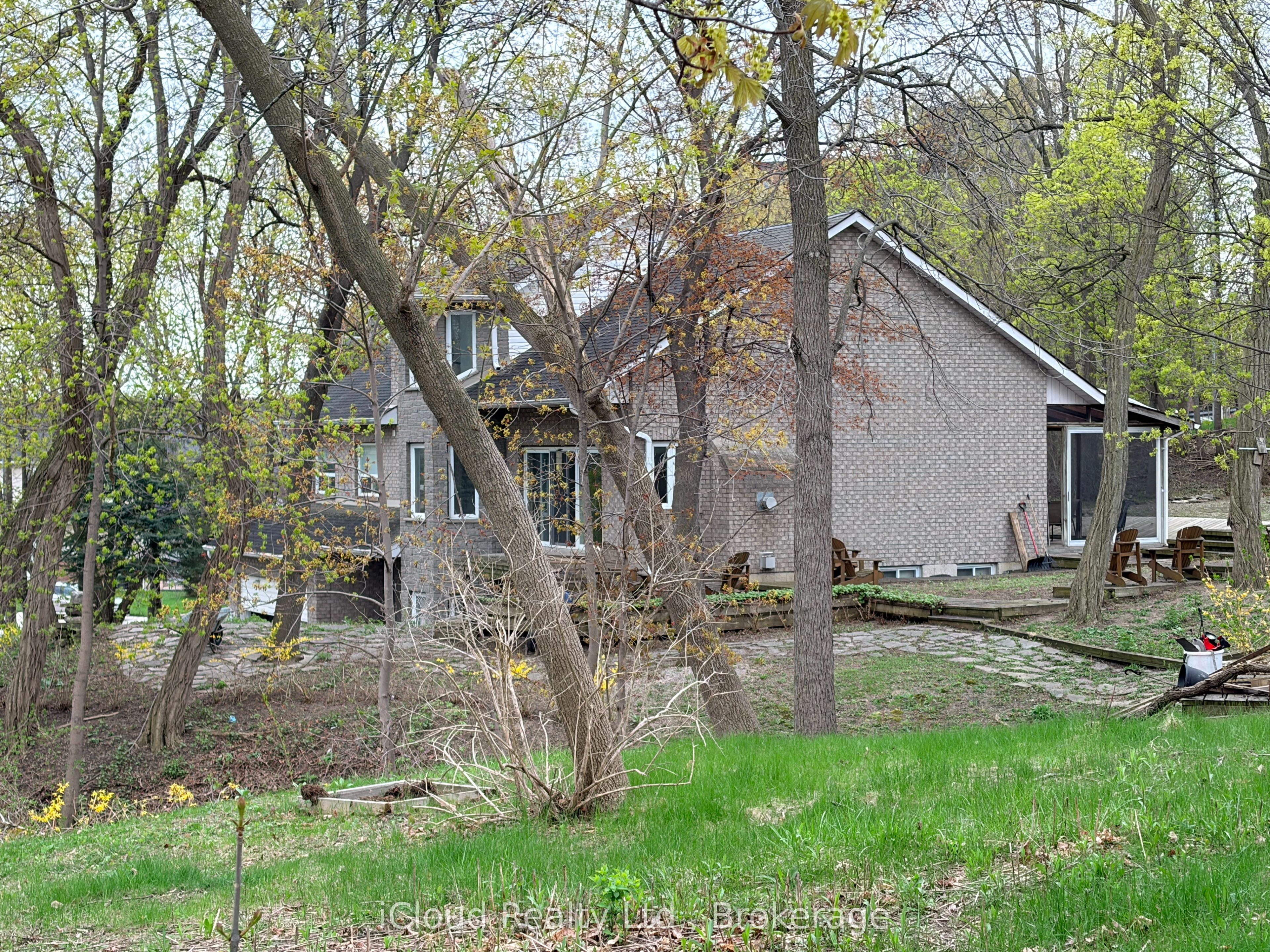 176 Wyndham Street Property Photo 33