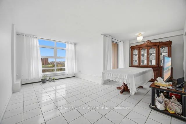 345 Driftwood Avenue 1009 Property Photo 11