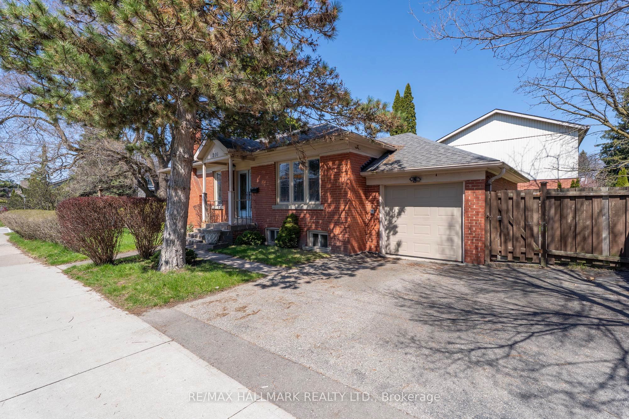 200 Berry Road Property Photo 6