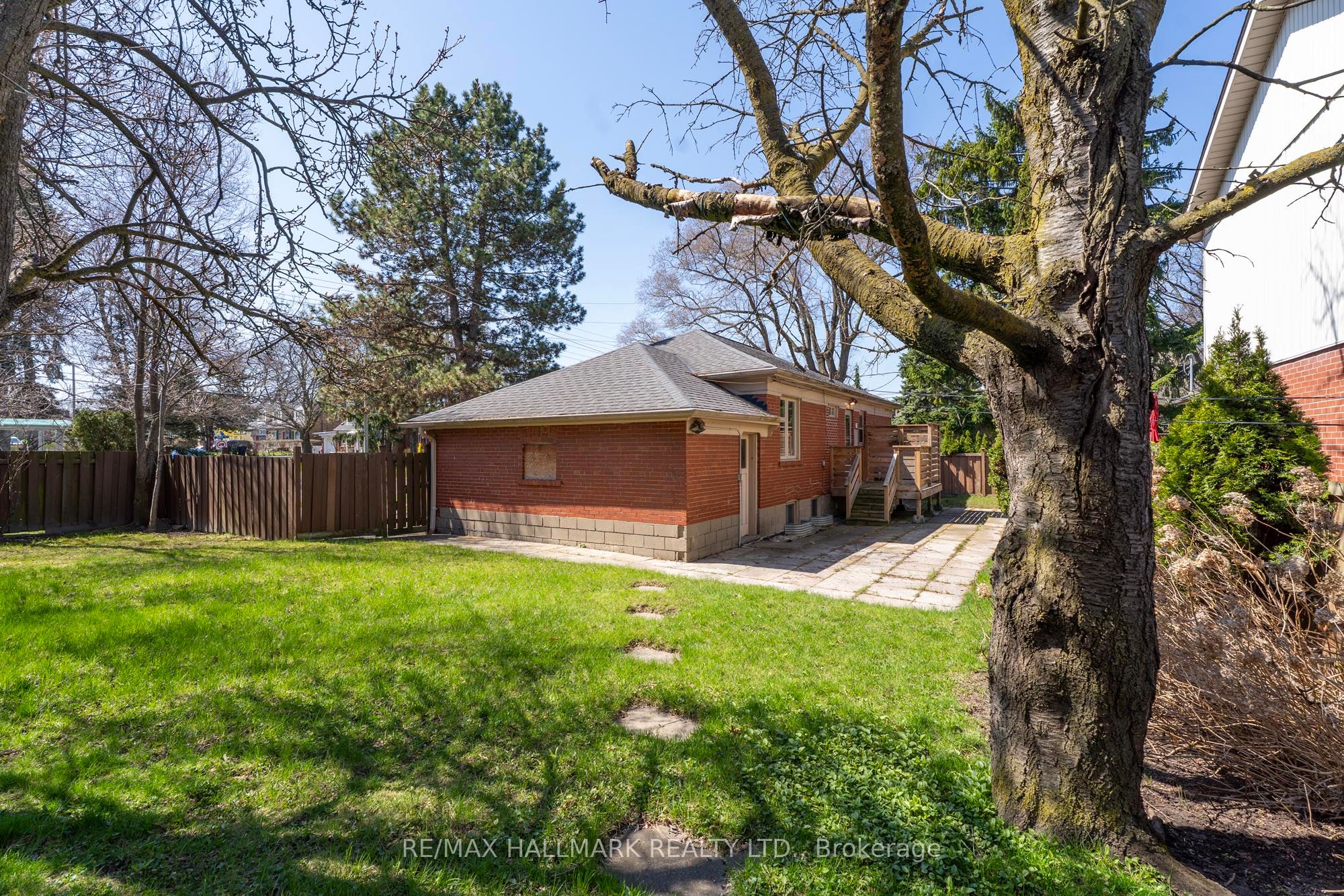 200 Berry Road Property Photo 9