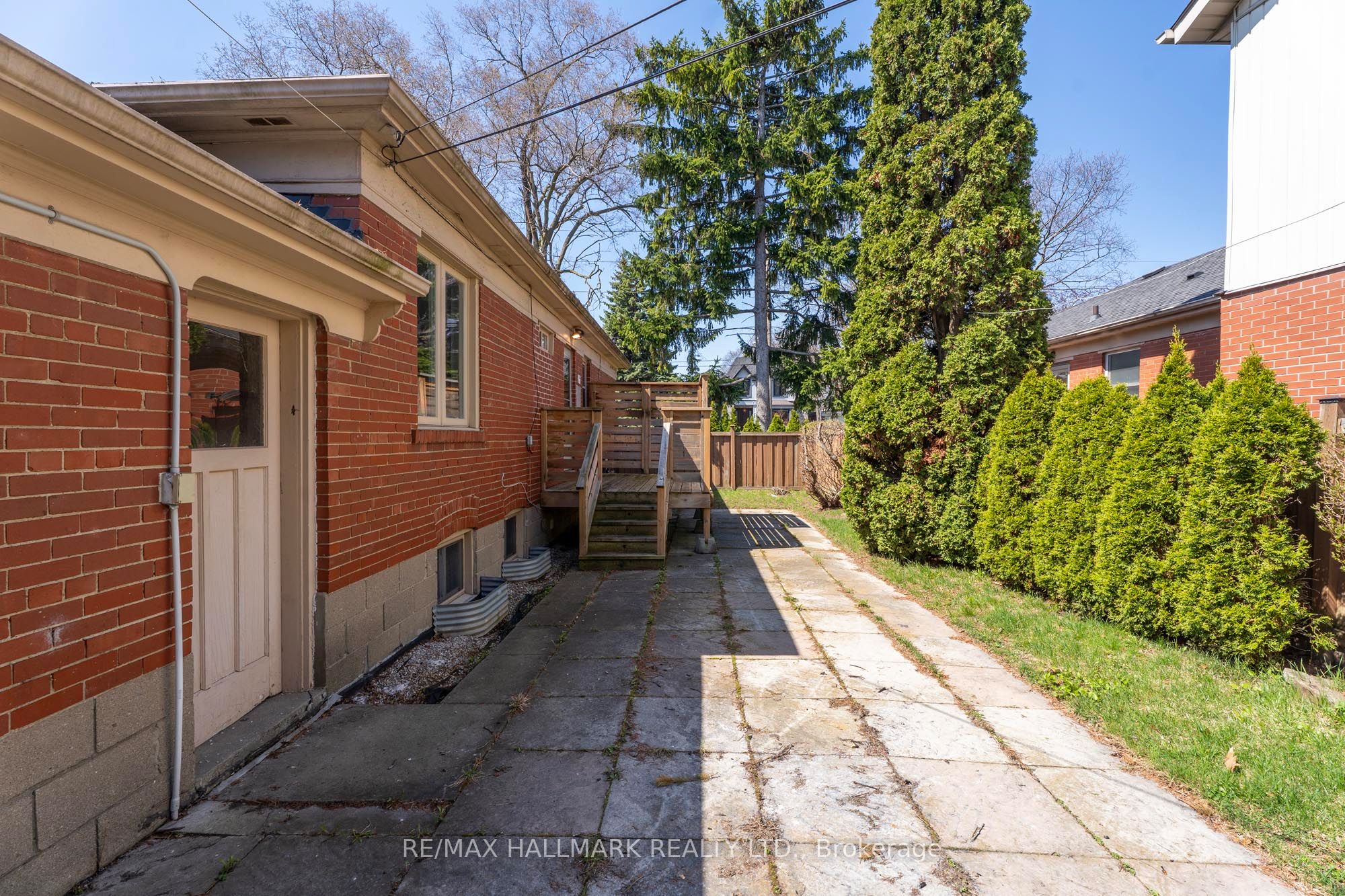 200 Berry Road Property Photo 12