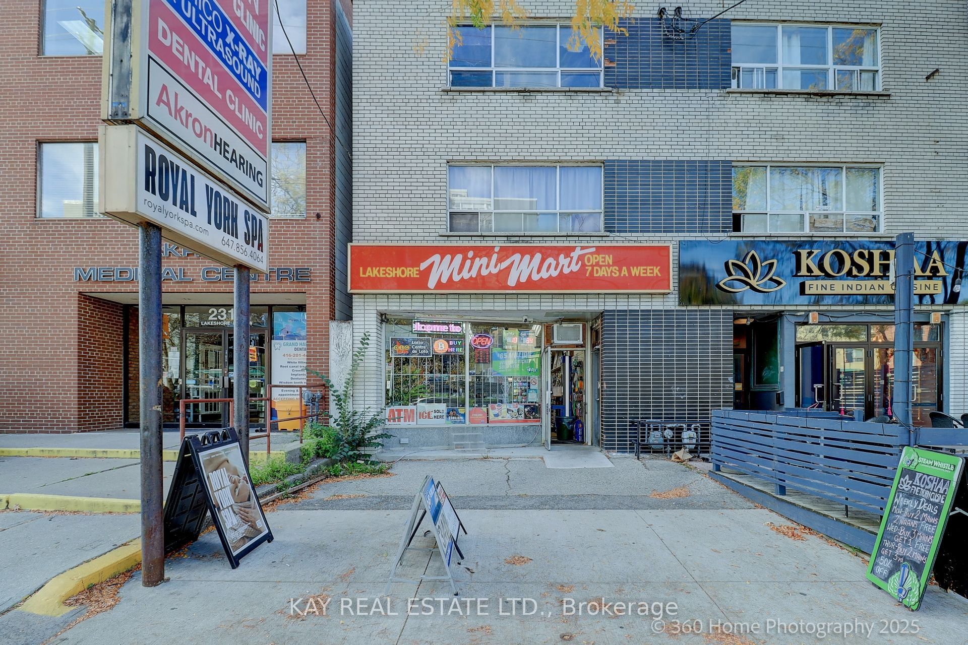 2316 Lake Shore Boulevard W