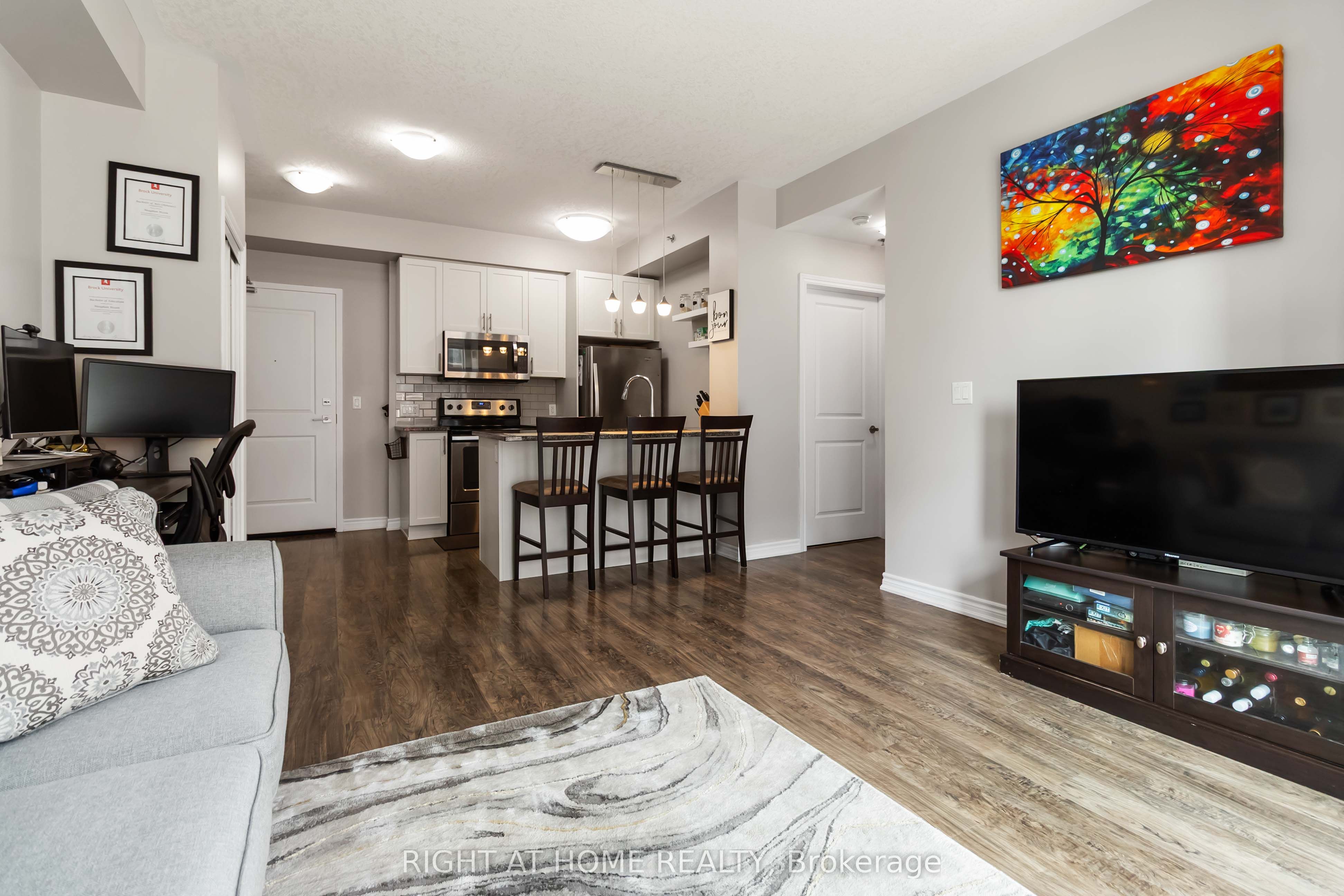 2490 Old Bronte Road 301 Property Photo 15