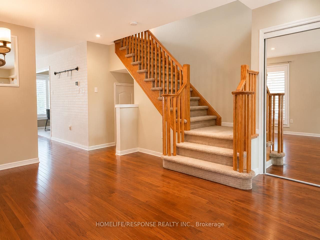 5156 Oakley Drive Property Photo 3