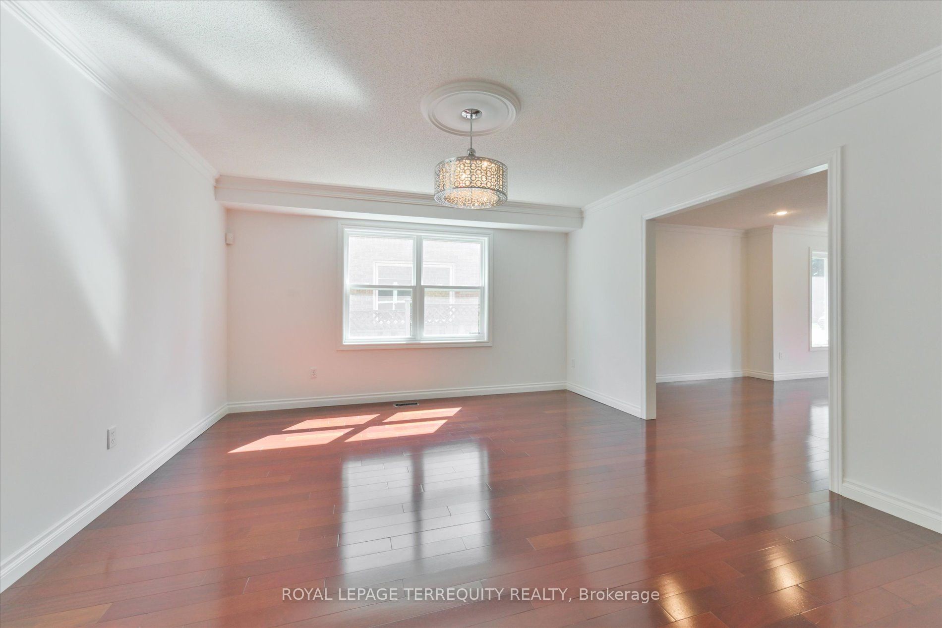 2216 Dunvegan Avenue Property Photo 9