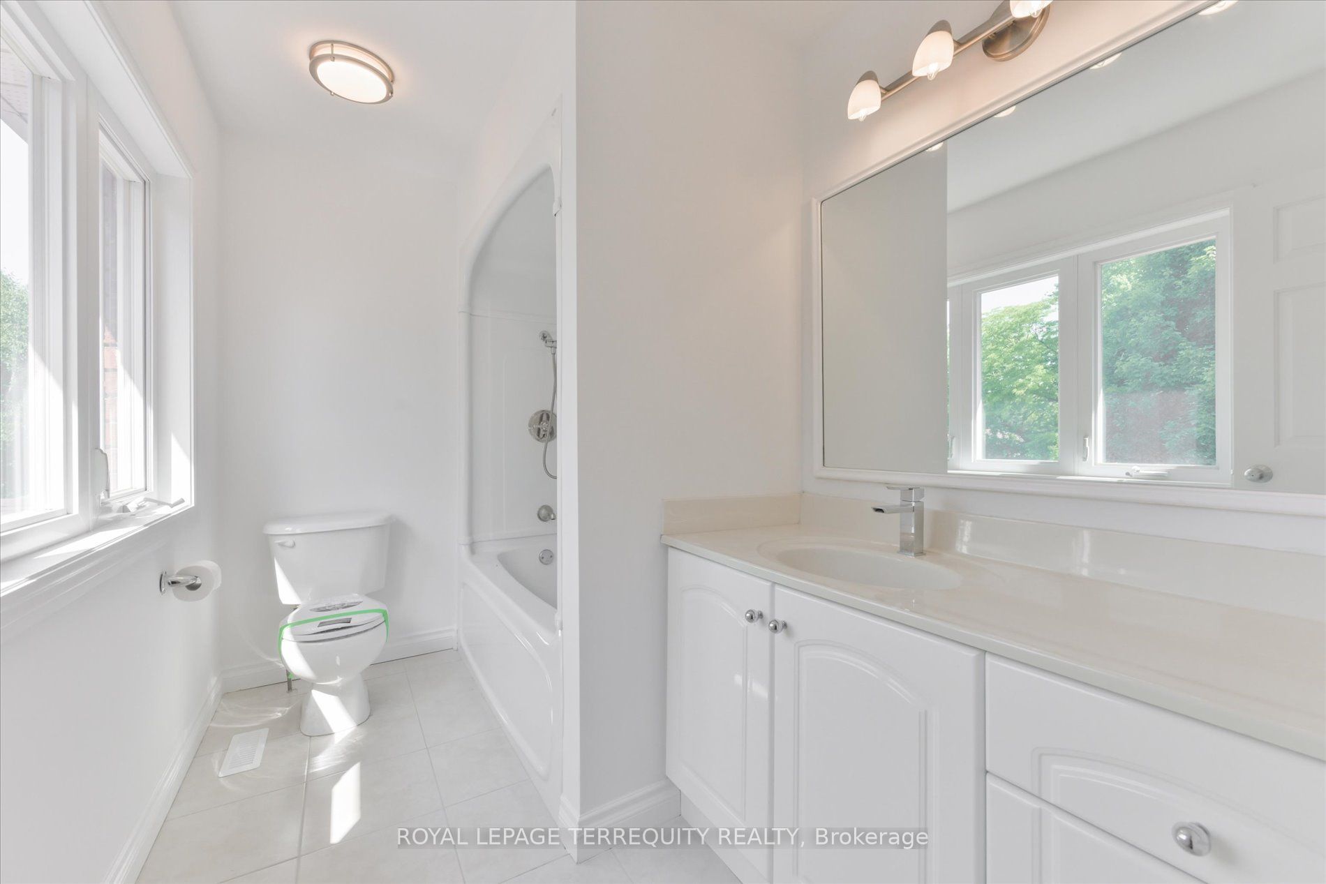 2216 Dunvegan Avenue Property Photo 27
