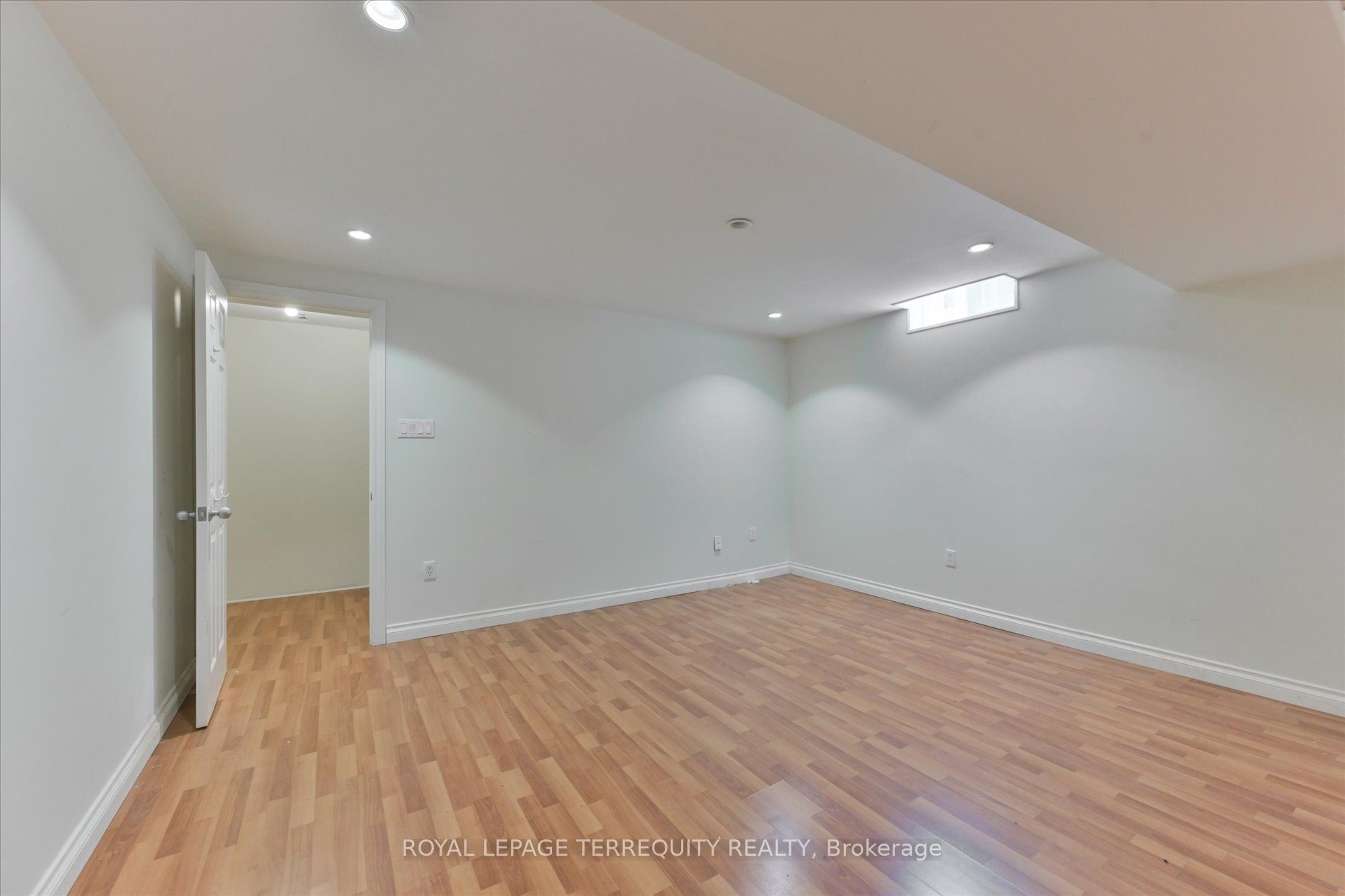 2216 Dunvegan Avenue Property Photo 35