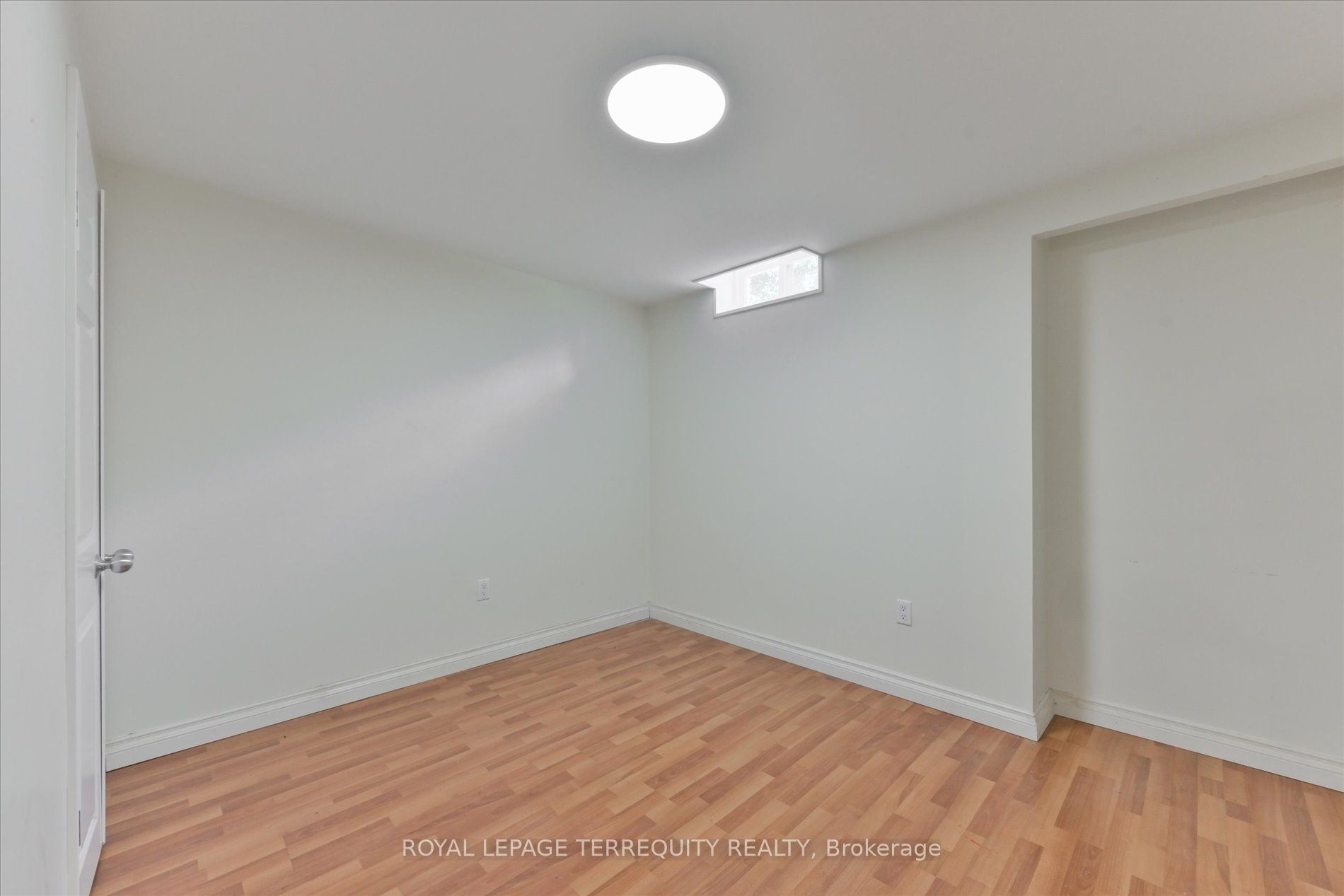 2216 Dunvegan Avenue Property Photo 37