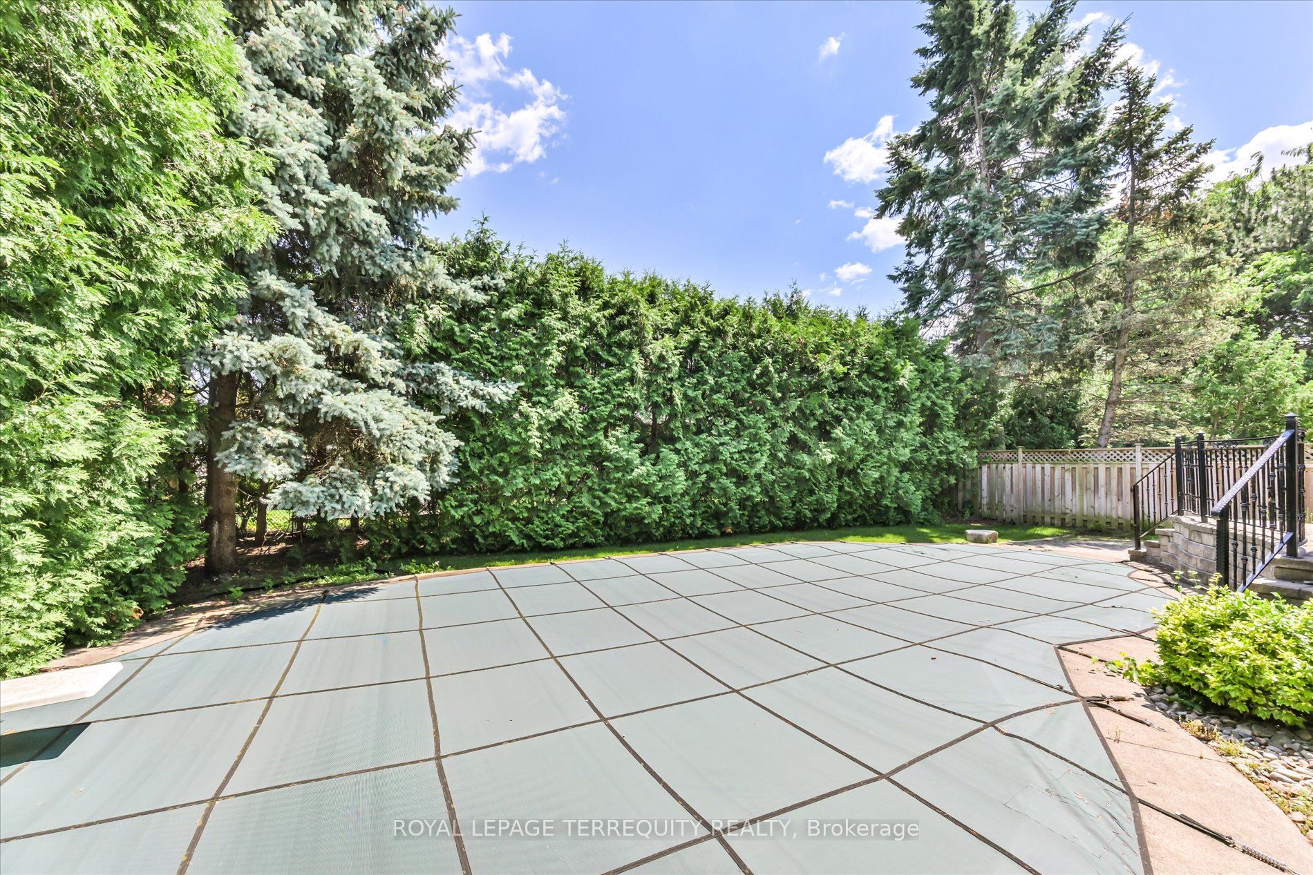 2216 Dunvegan Avenue Property Photo 39