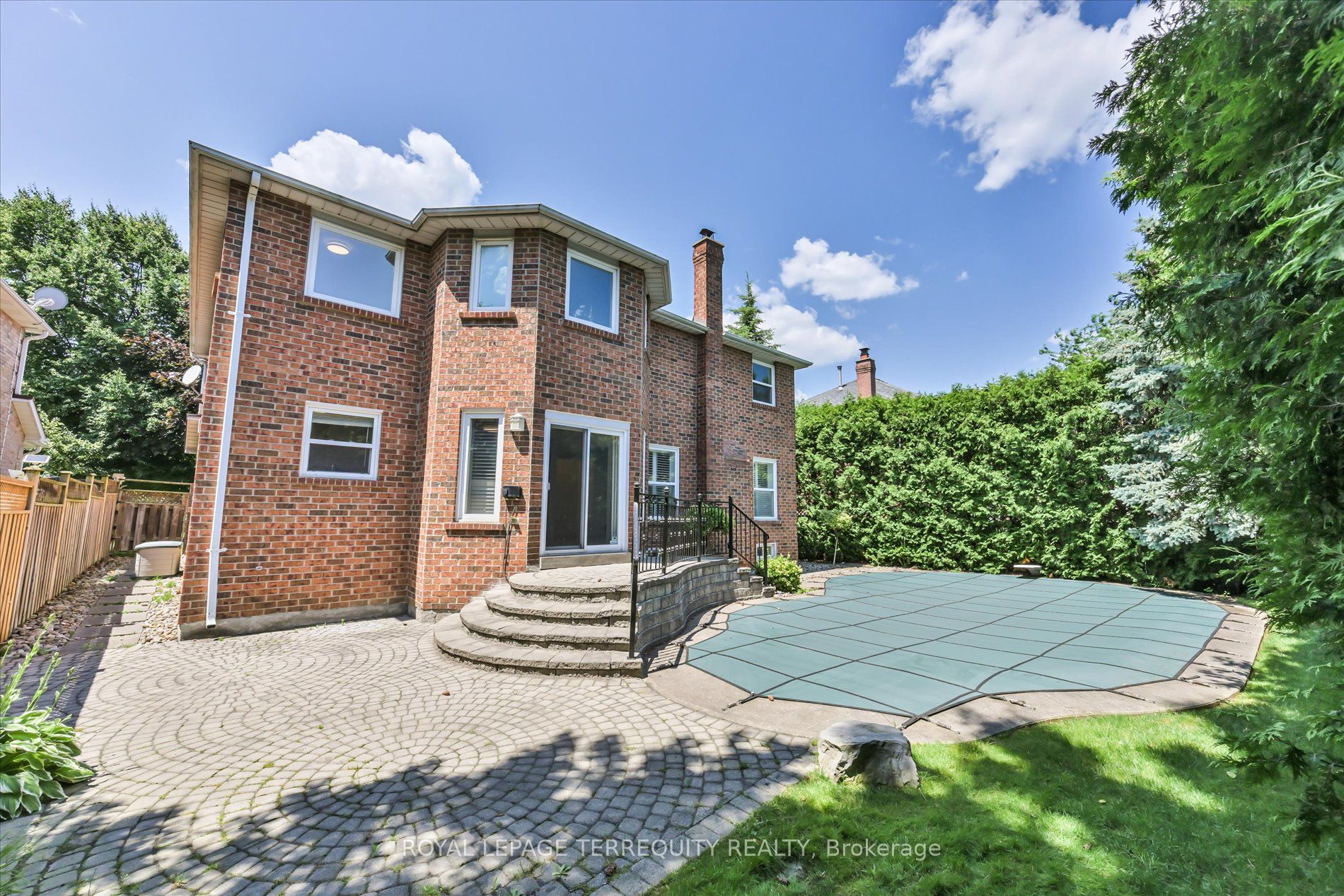 2216 Dunvegan Avenue Property Photo 40