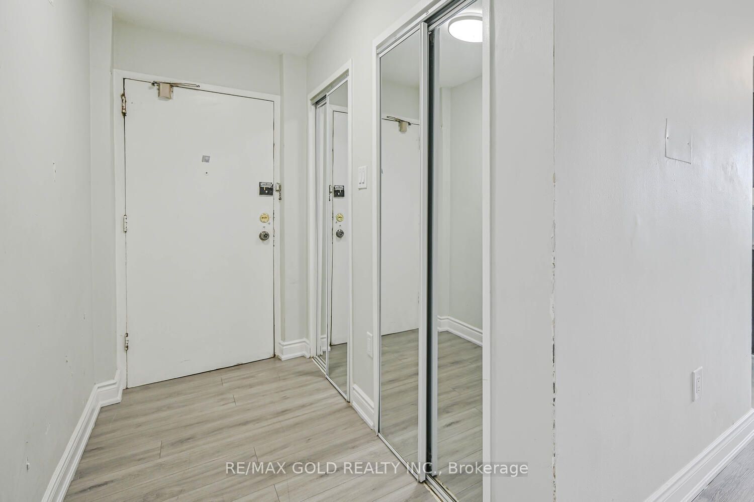 60 Stevenson Road 207 Property Photo 7