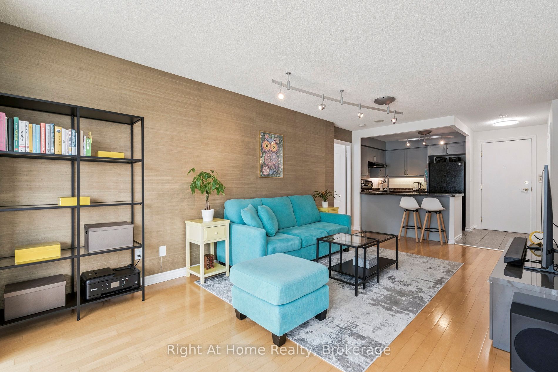 2111 Lake Shore Boulevard W 605 Property Photo 4