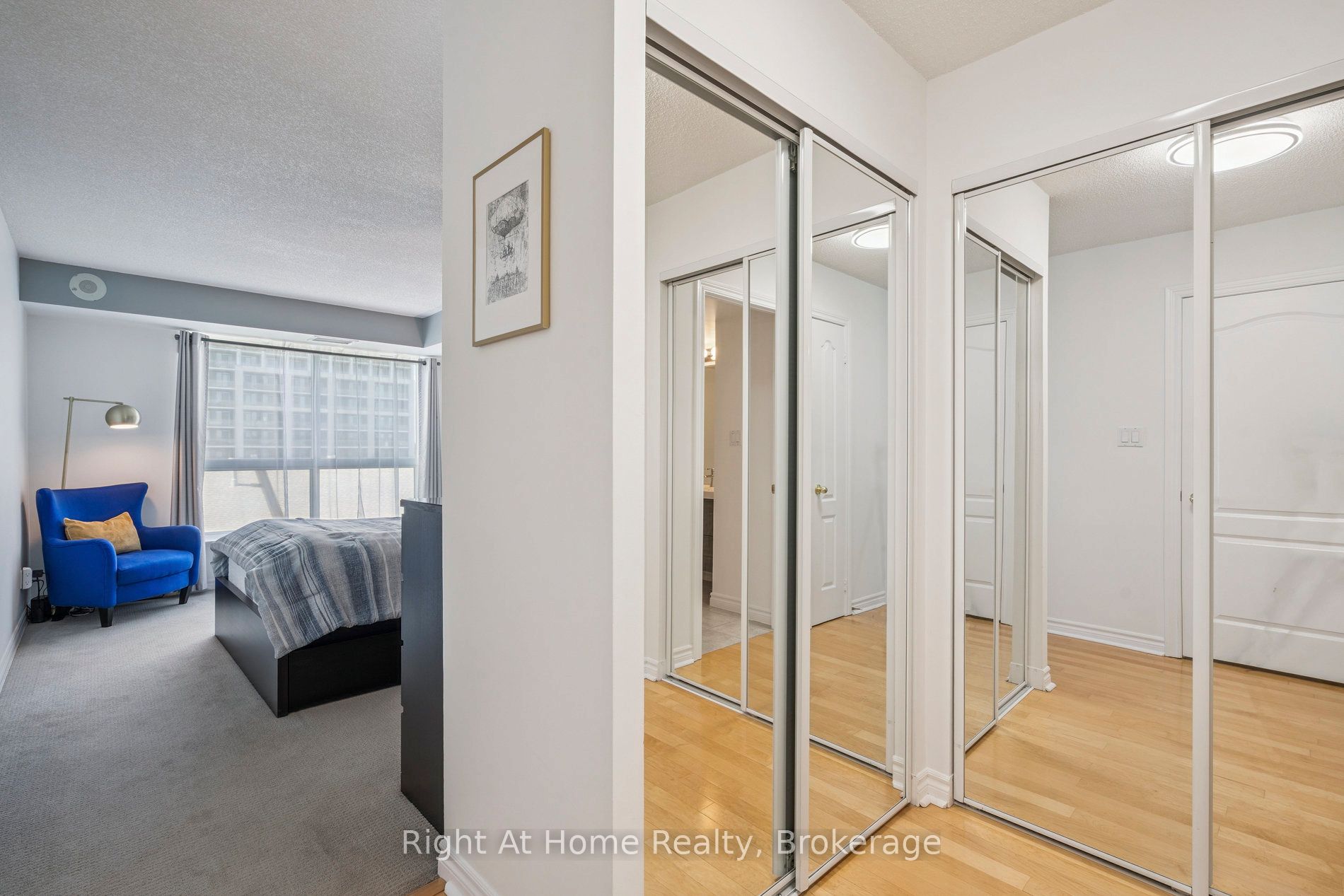 2111 Lake Shore Boulevard W 605 Property Photo 12