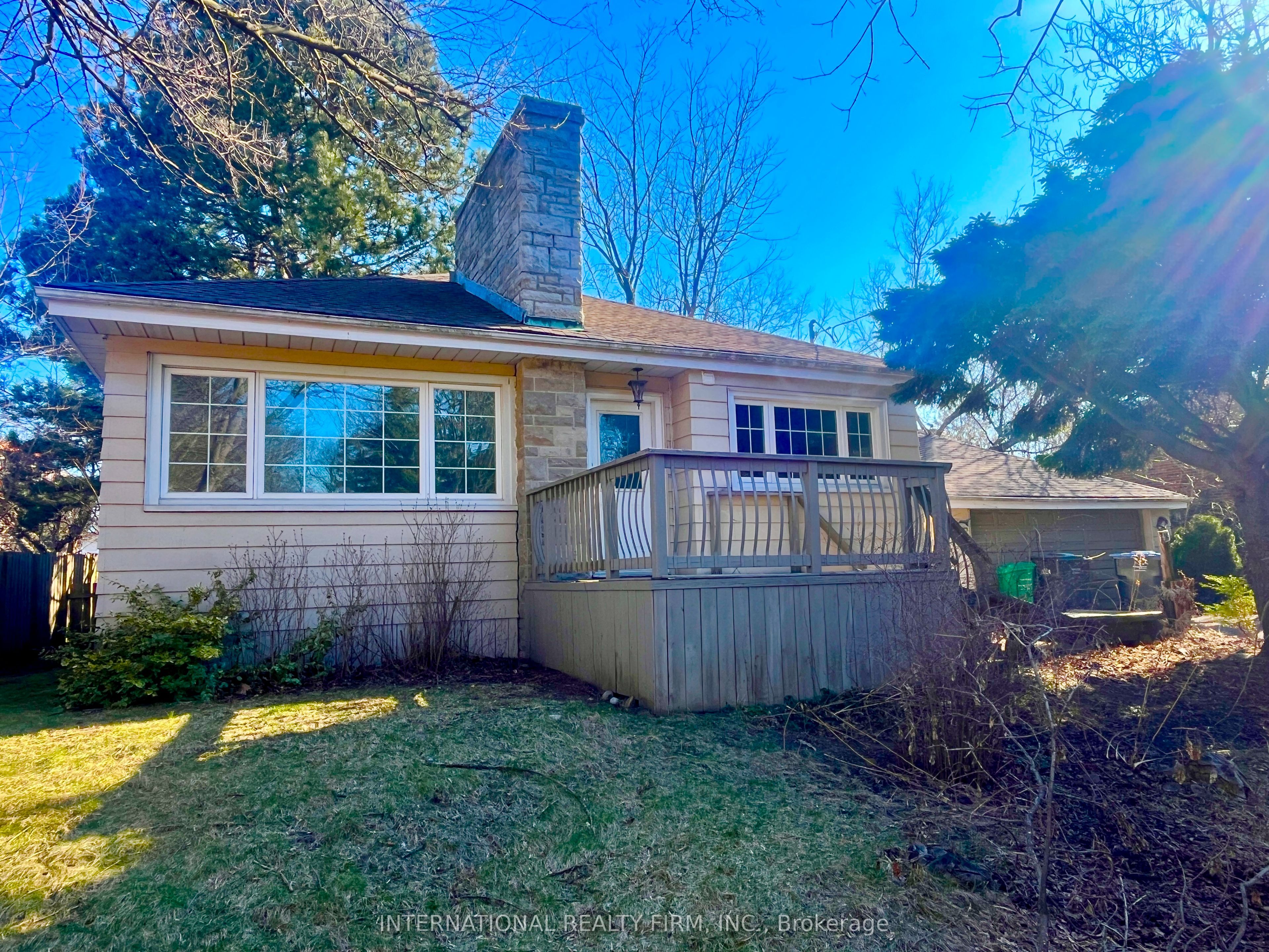 2143 Grange Drive Property Photo 1