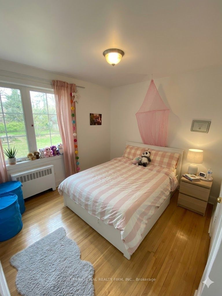 2143 Grange Drive Property Photo 4