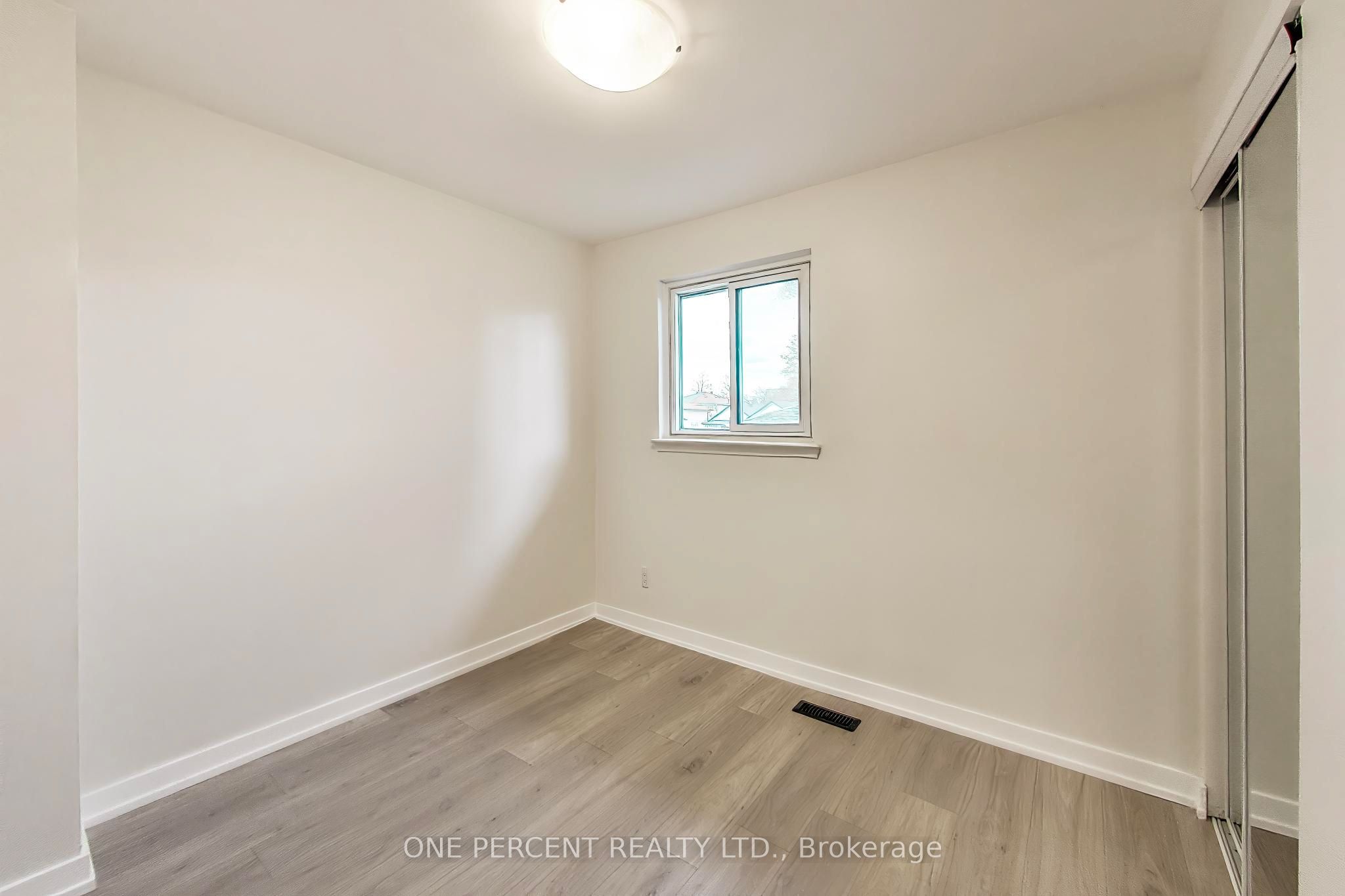 1270 Pallatine Drive Property Photo 21
