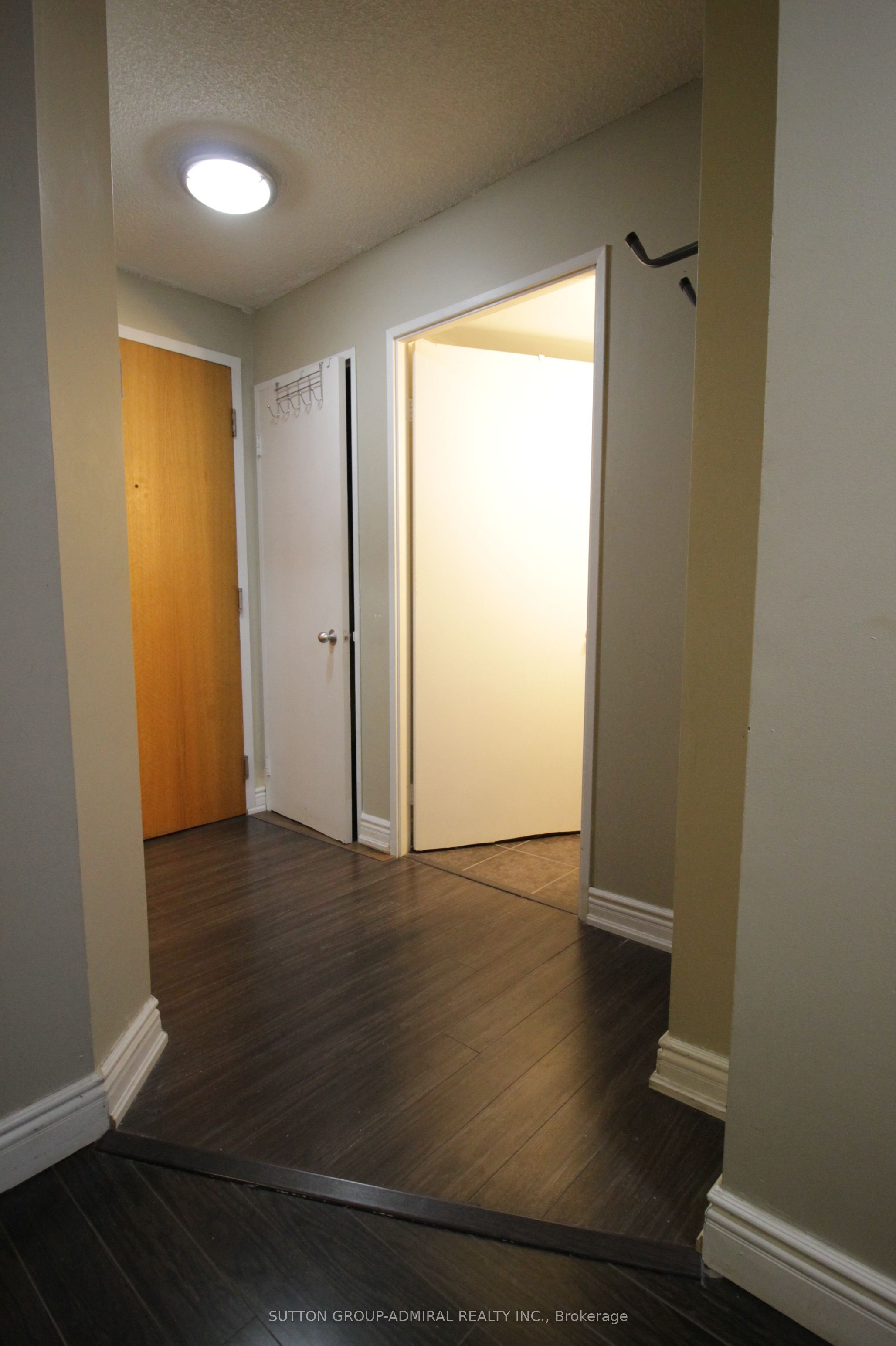 41 Markbrook Lane 610 Property Photo 11