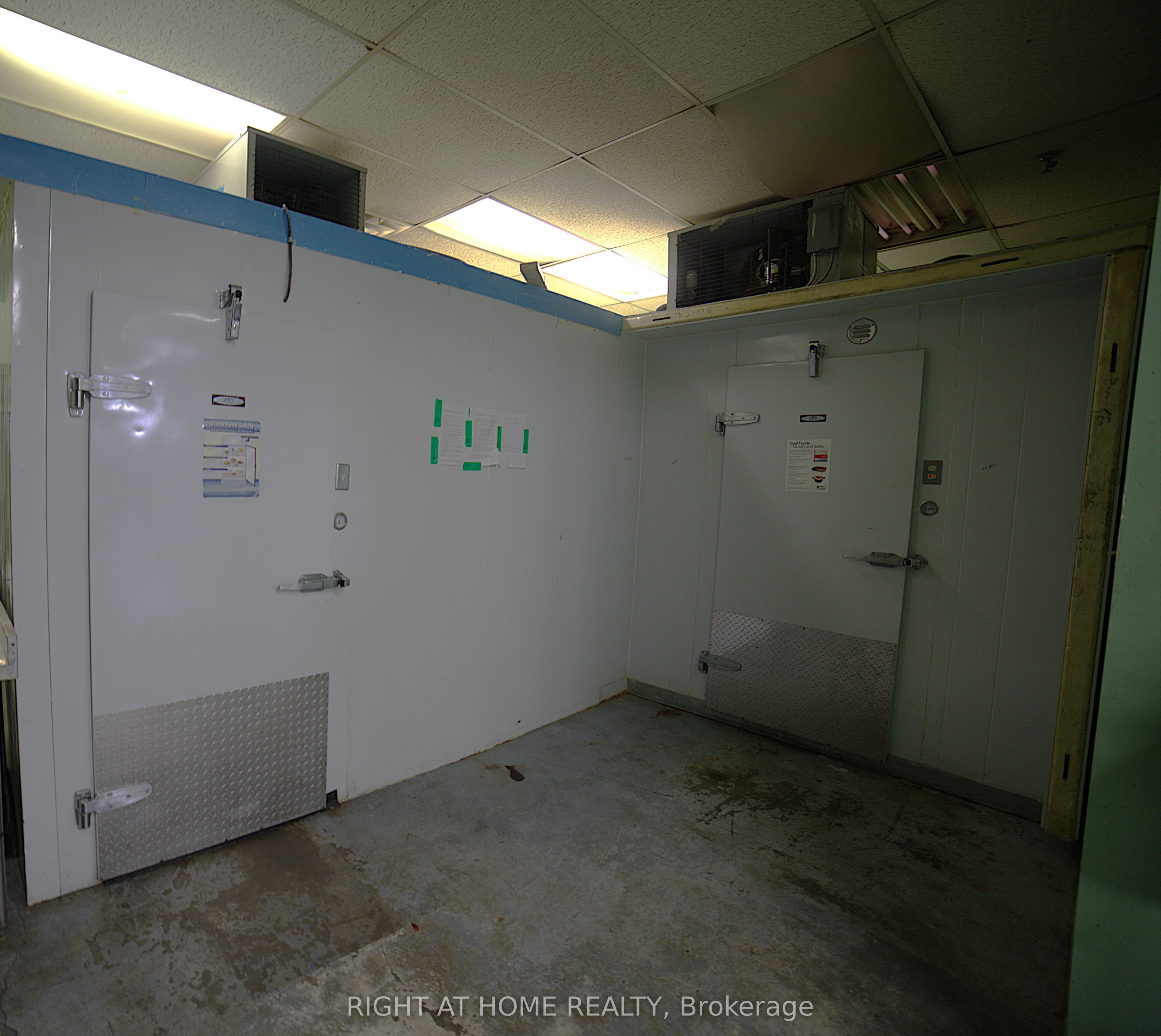 2465 Cawthra Road 112 Property Photo 5