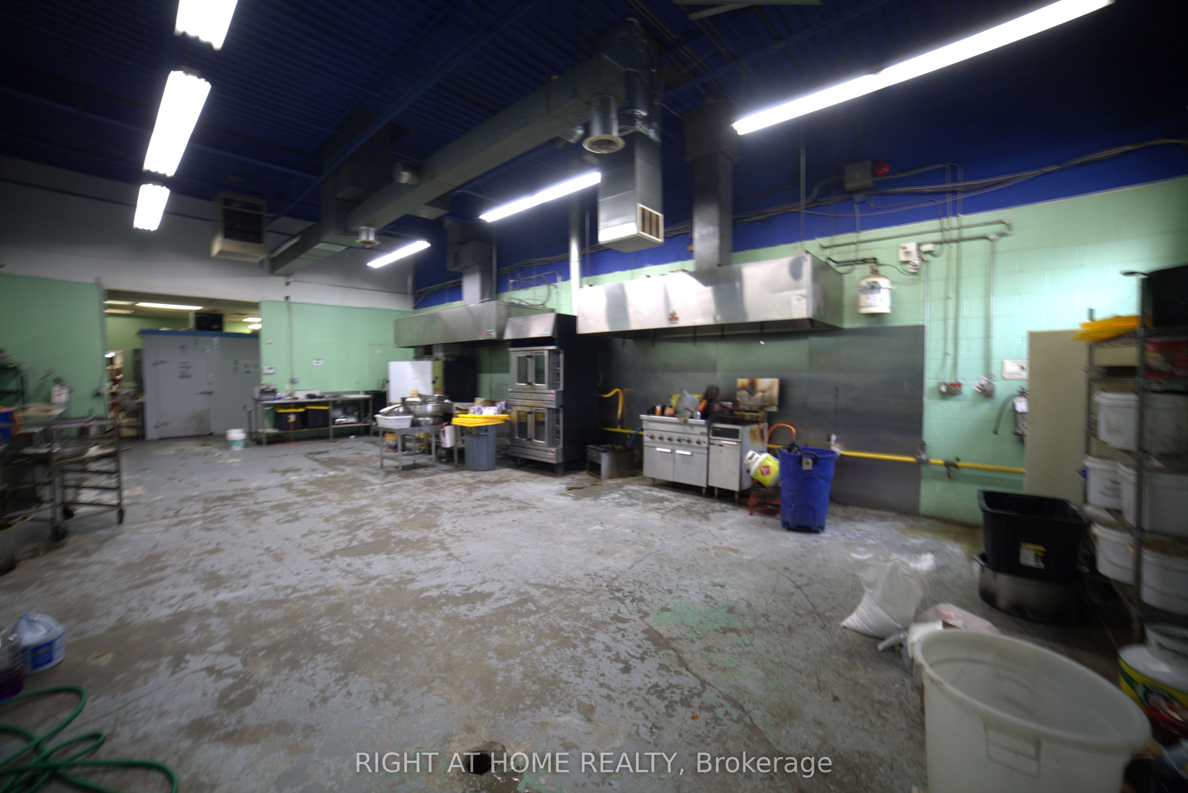 2465 Cawthra Road 112 Property Photo 8