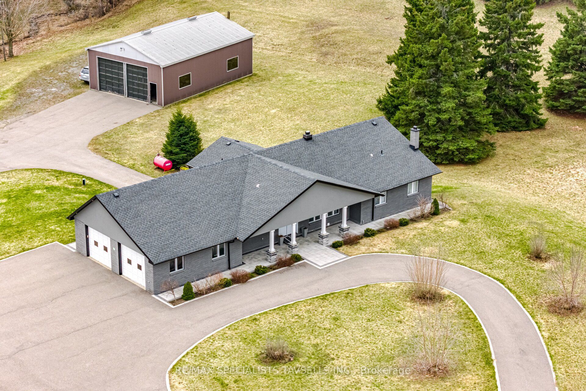 6785 Highway 9 Road Property Photo 1