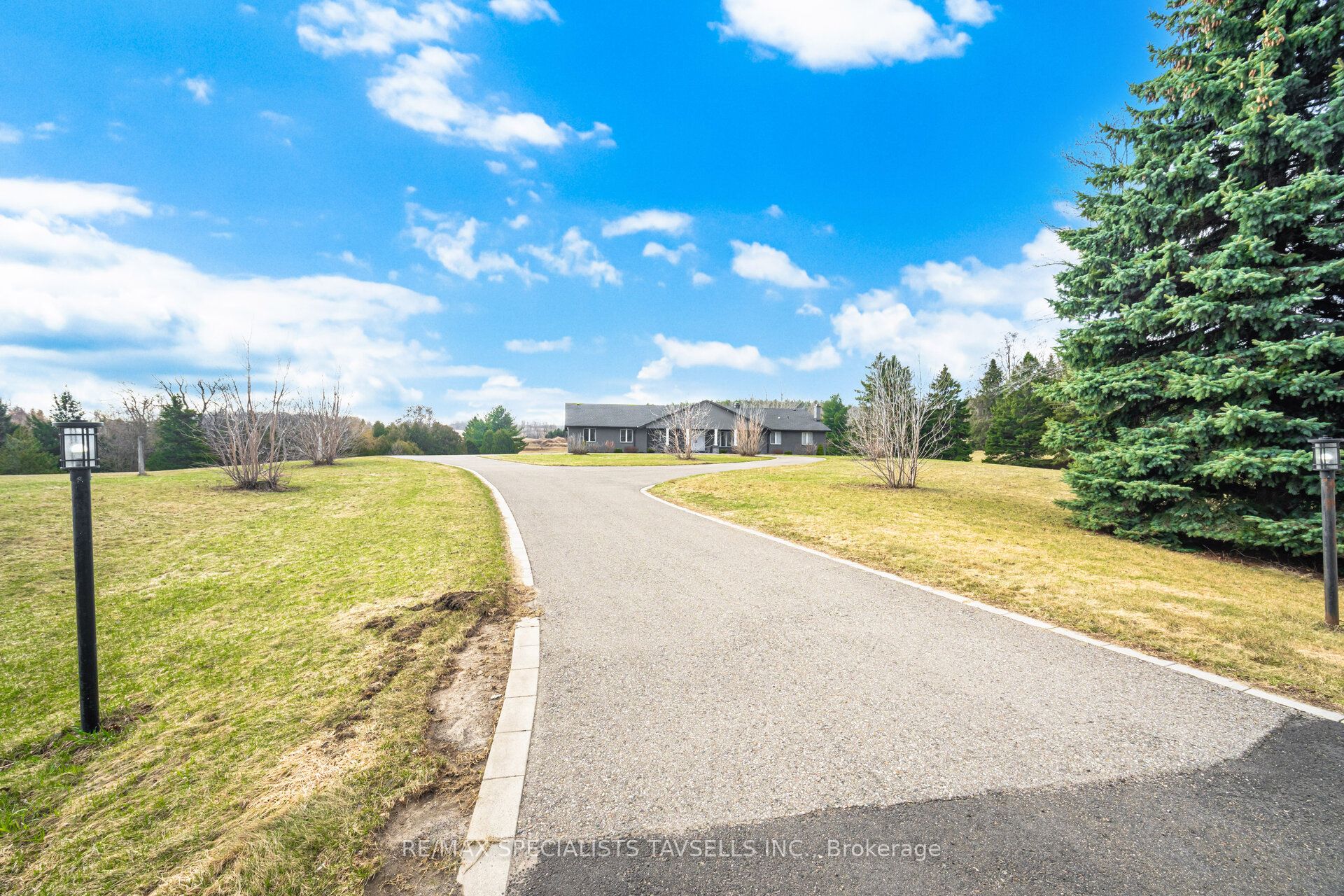 6785 Highway 9 Road Property Photo 7