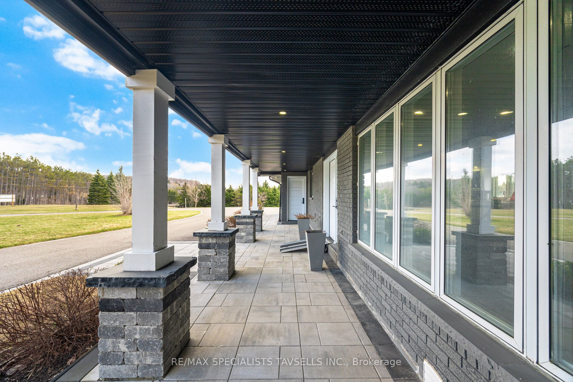 6785 Highway 9 Road Property Photo 9