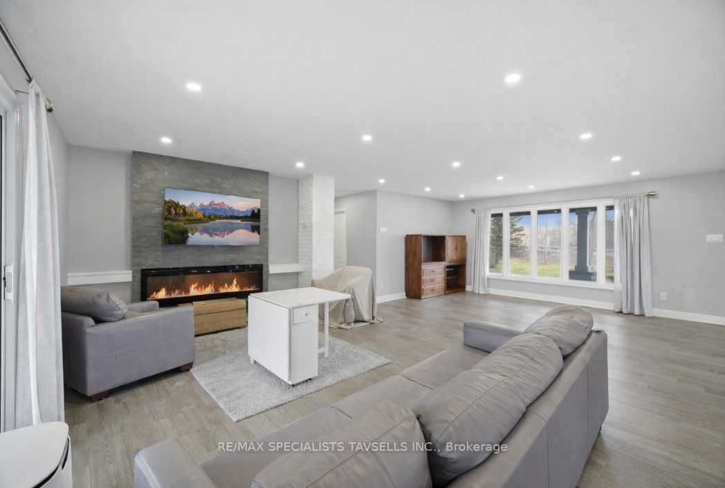 6785 Highway 9 Road Property Photo 14