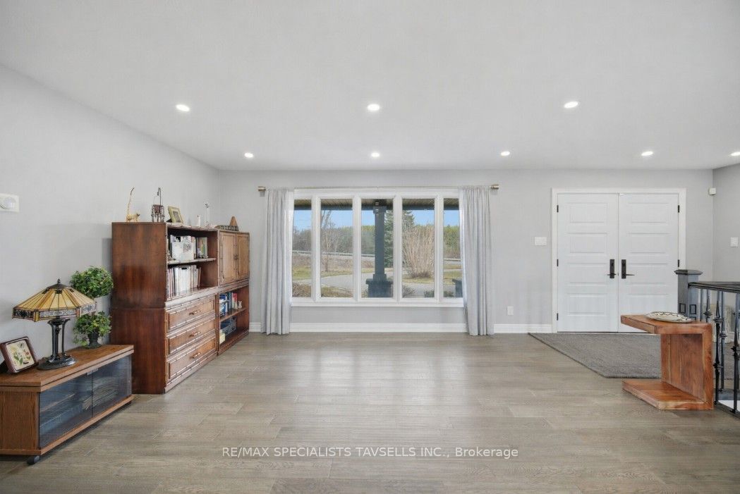 6785 Highway 9 Road Property Photo 18