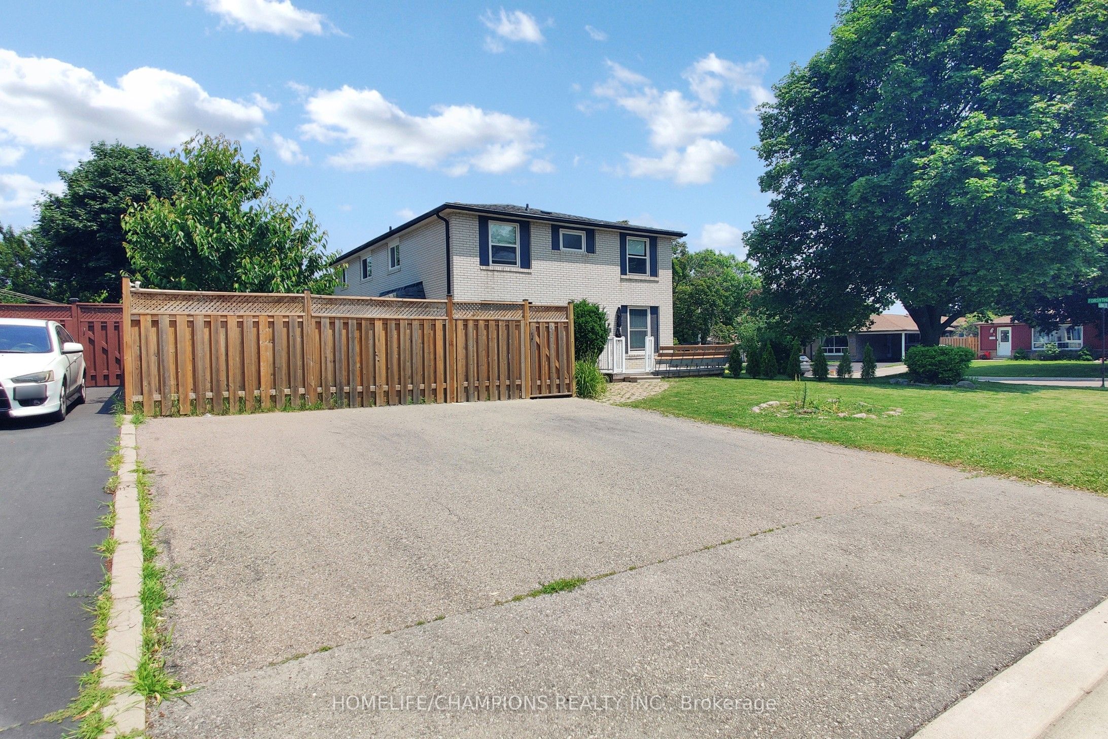 4 Flamingo Crescent Property Photo 2