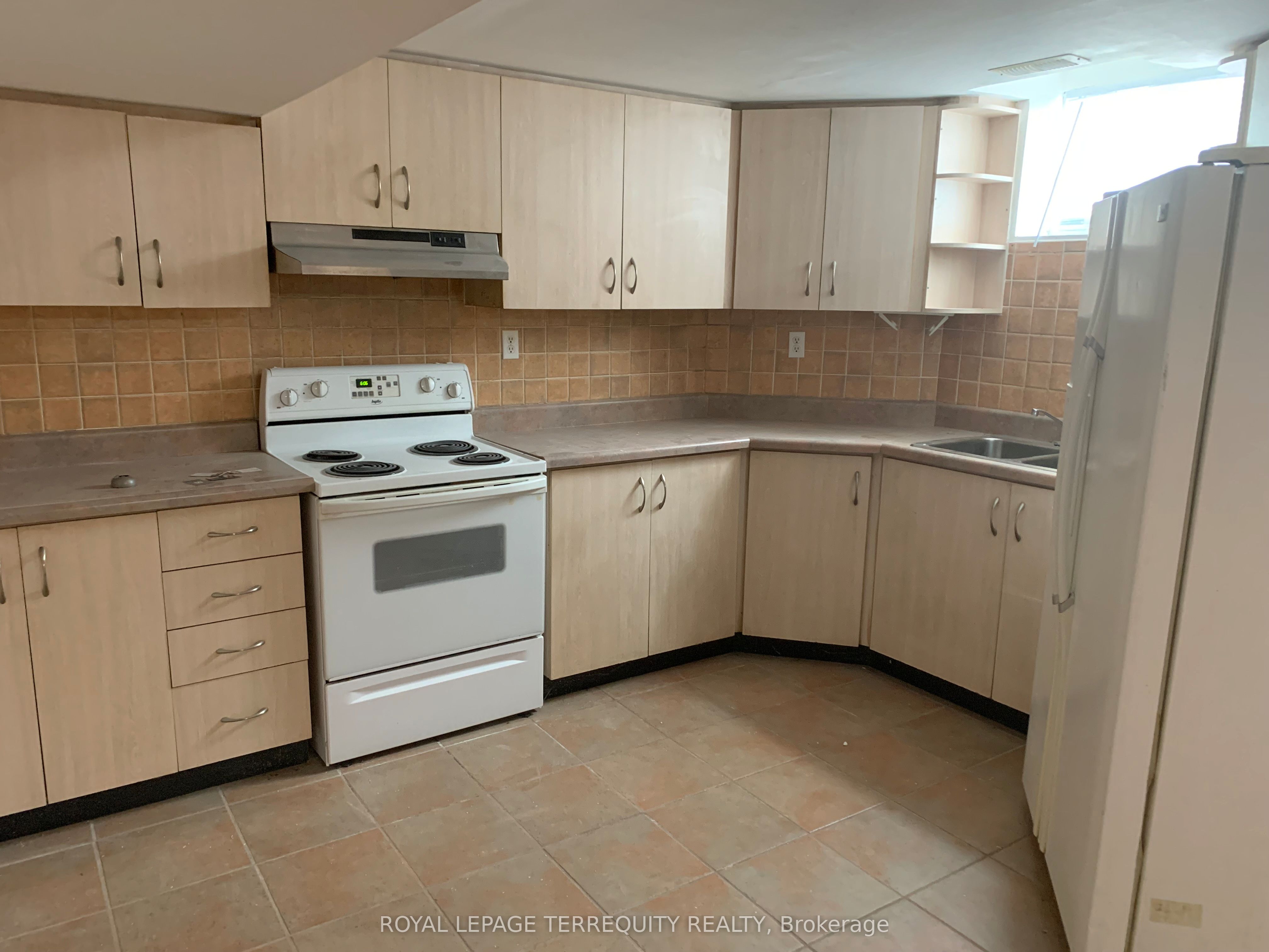 12 Balmy Way Bsmt Property Photo 6