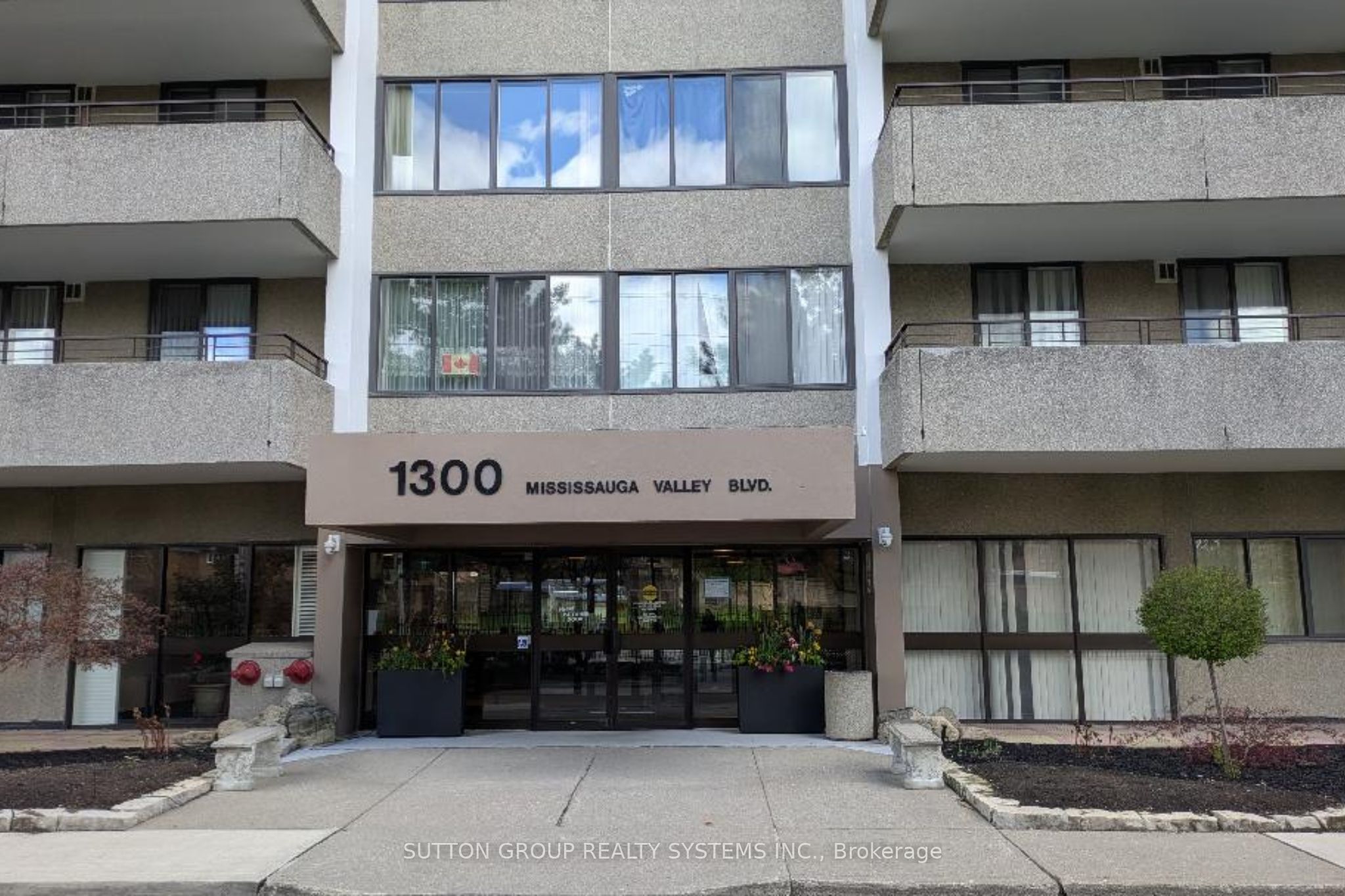 1300 Mississauga Valley Boulevard 504 Property Photo 1