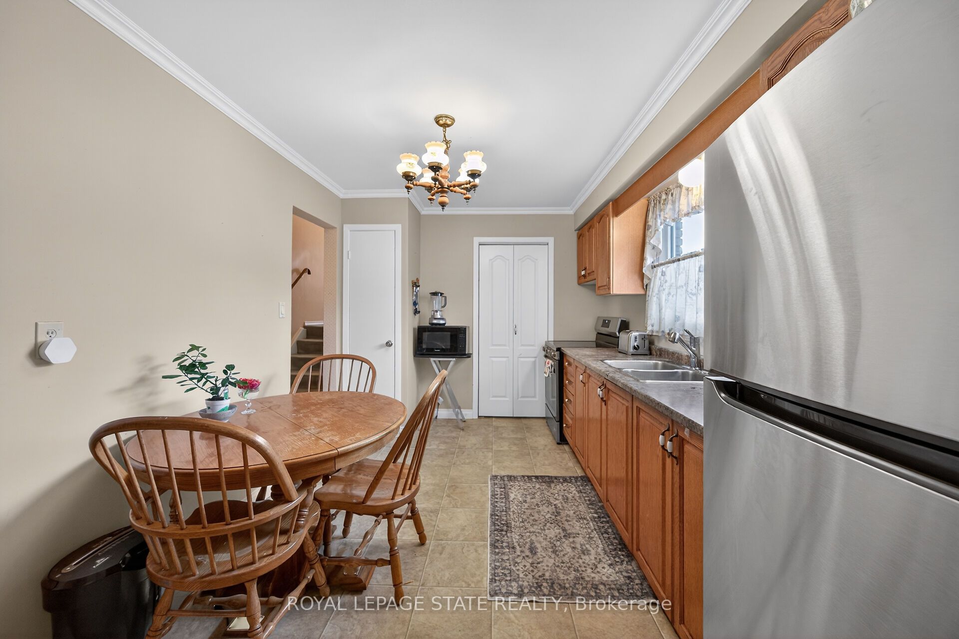582 Woodview Road Property Photo 16
