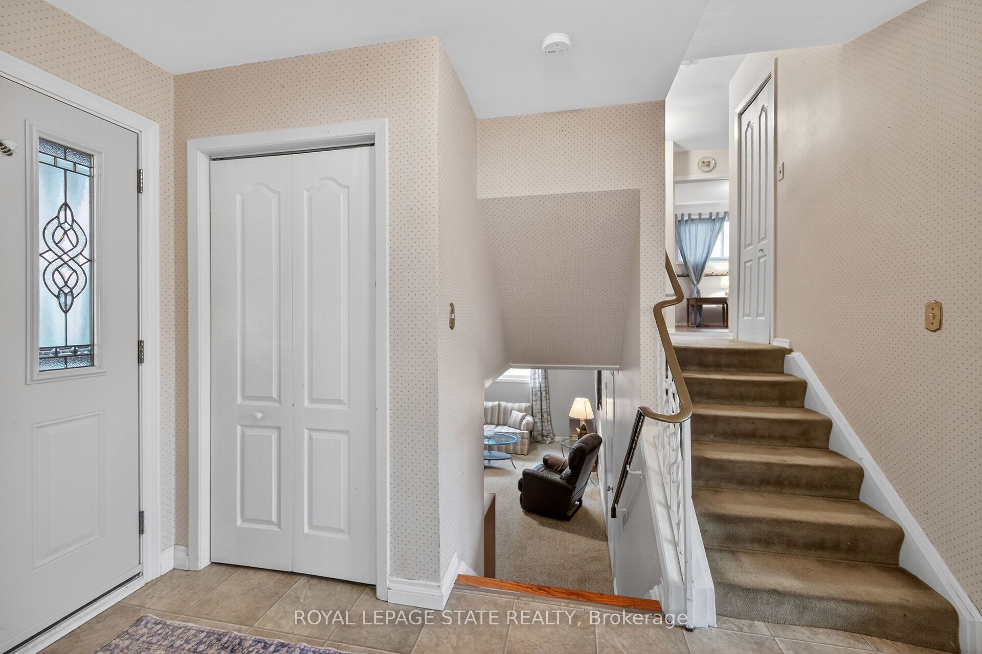 582 Woodview Road Property Photo 20