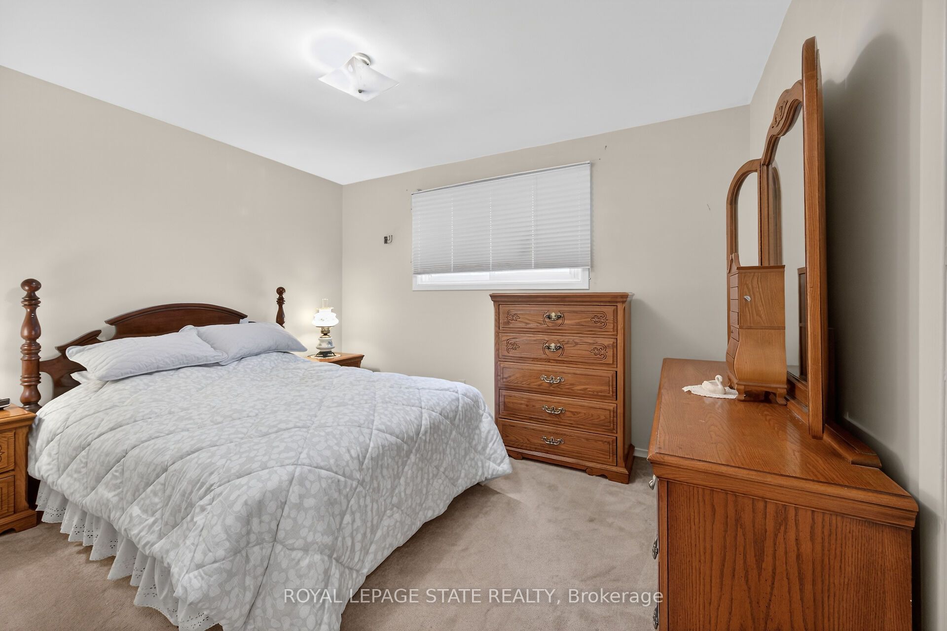 582 Woodview Road Property Photo 21