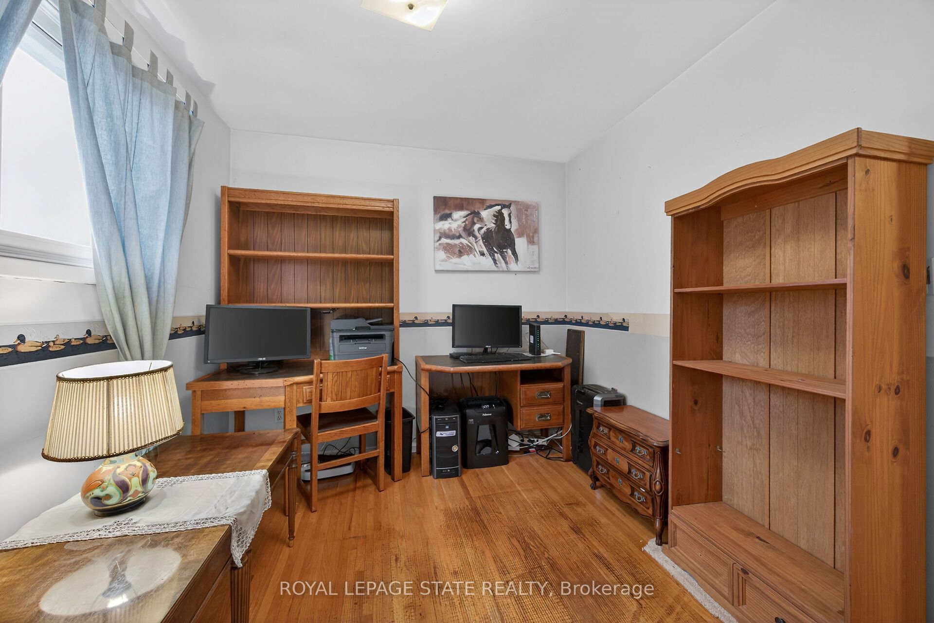 582 Woodview Road Property Photo 27