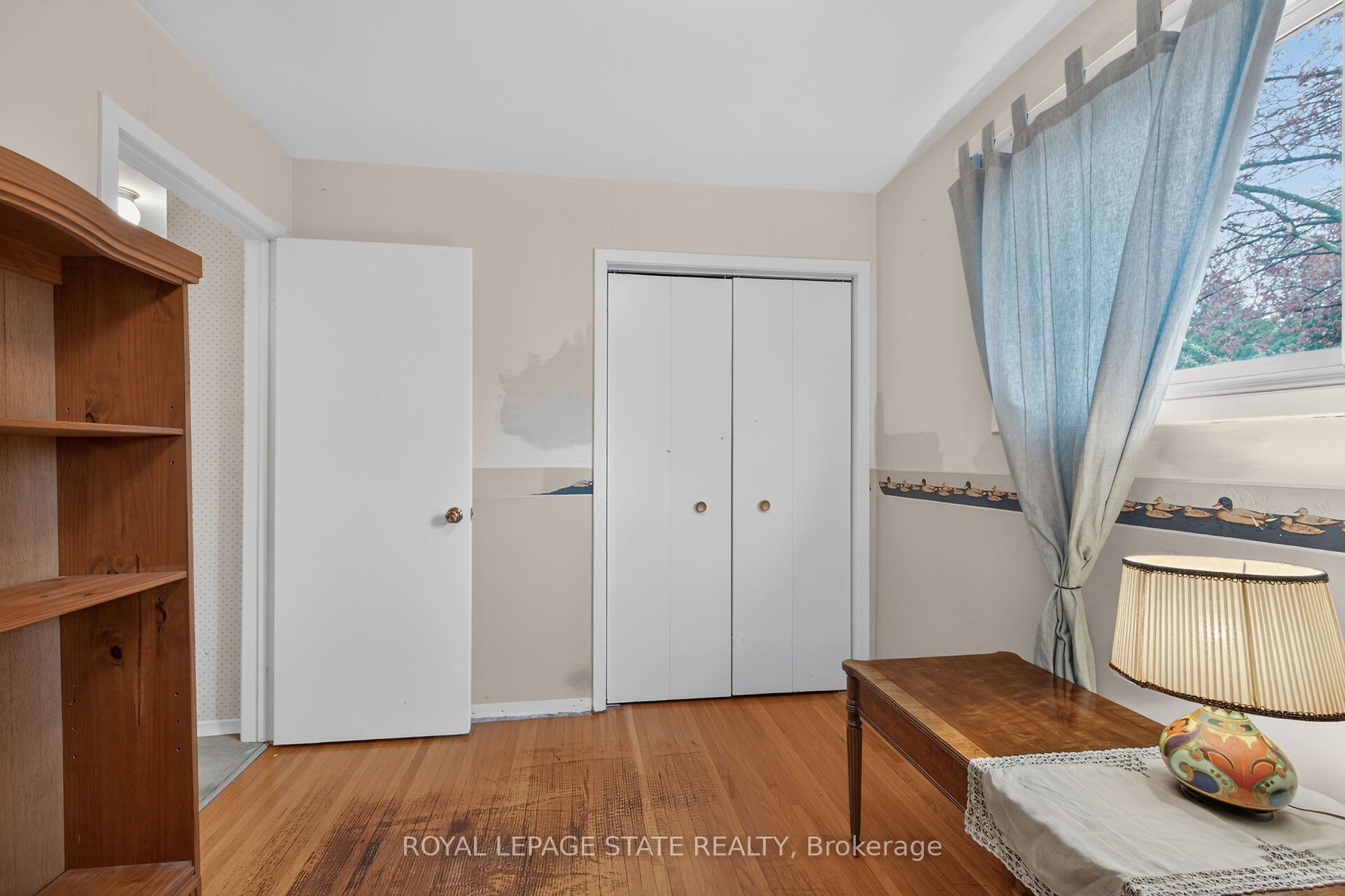582 Woodview Road Property Photo 28