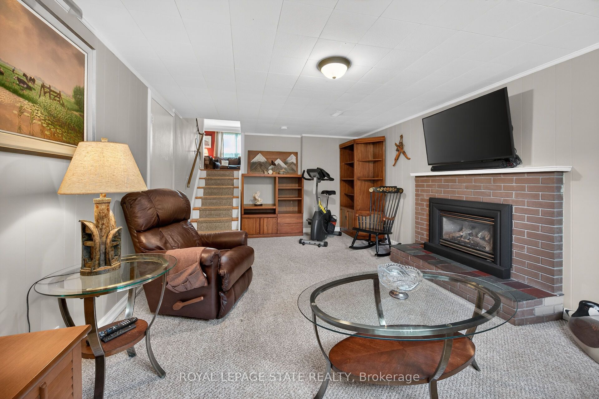 582 Woodview Road Property Photo 34