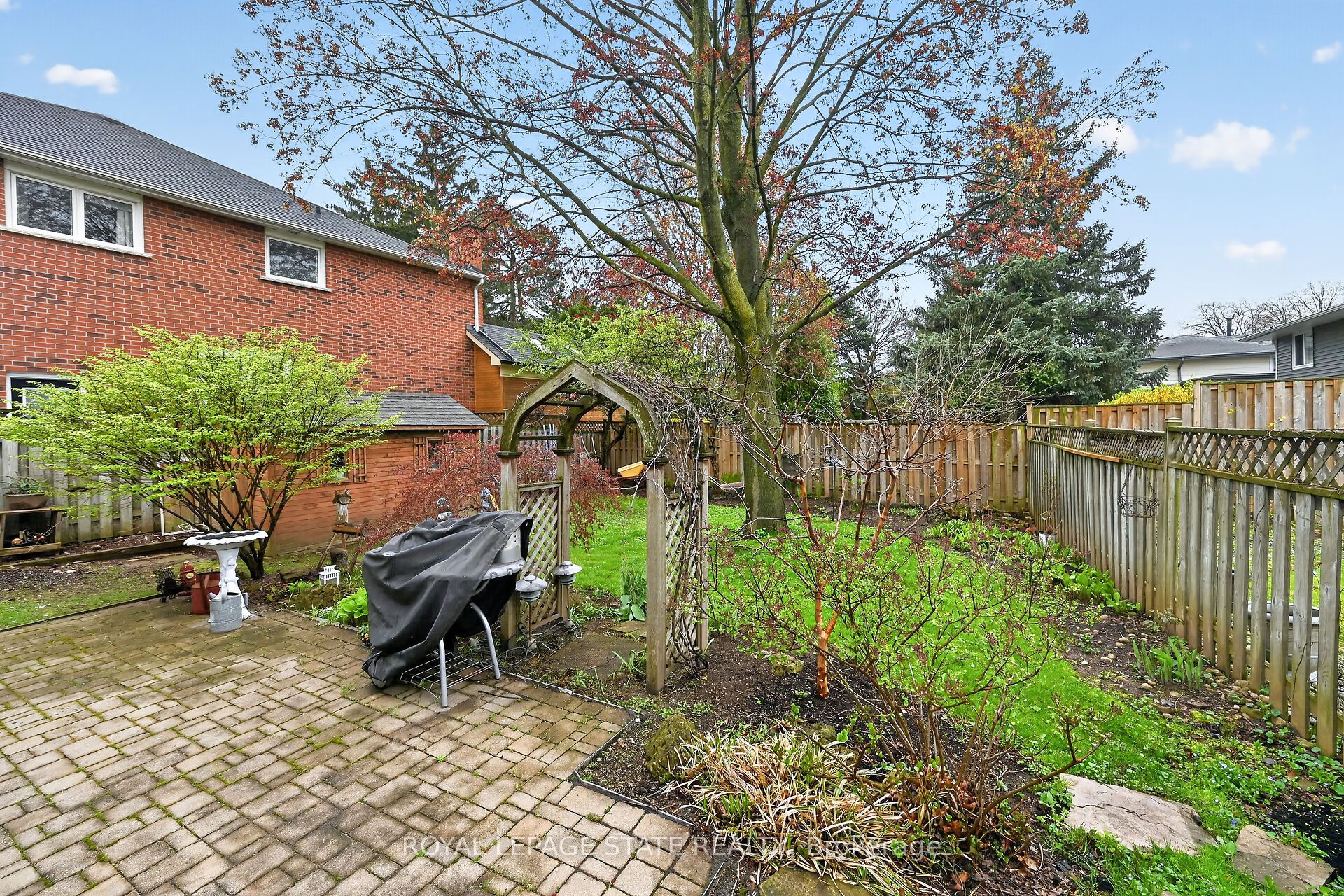 582 Woodview Road Property Photo 41