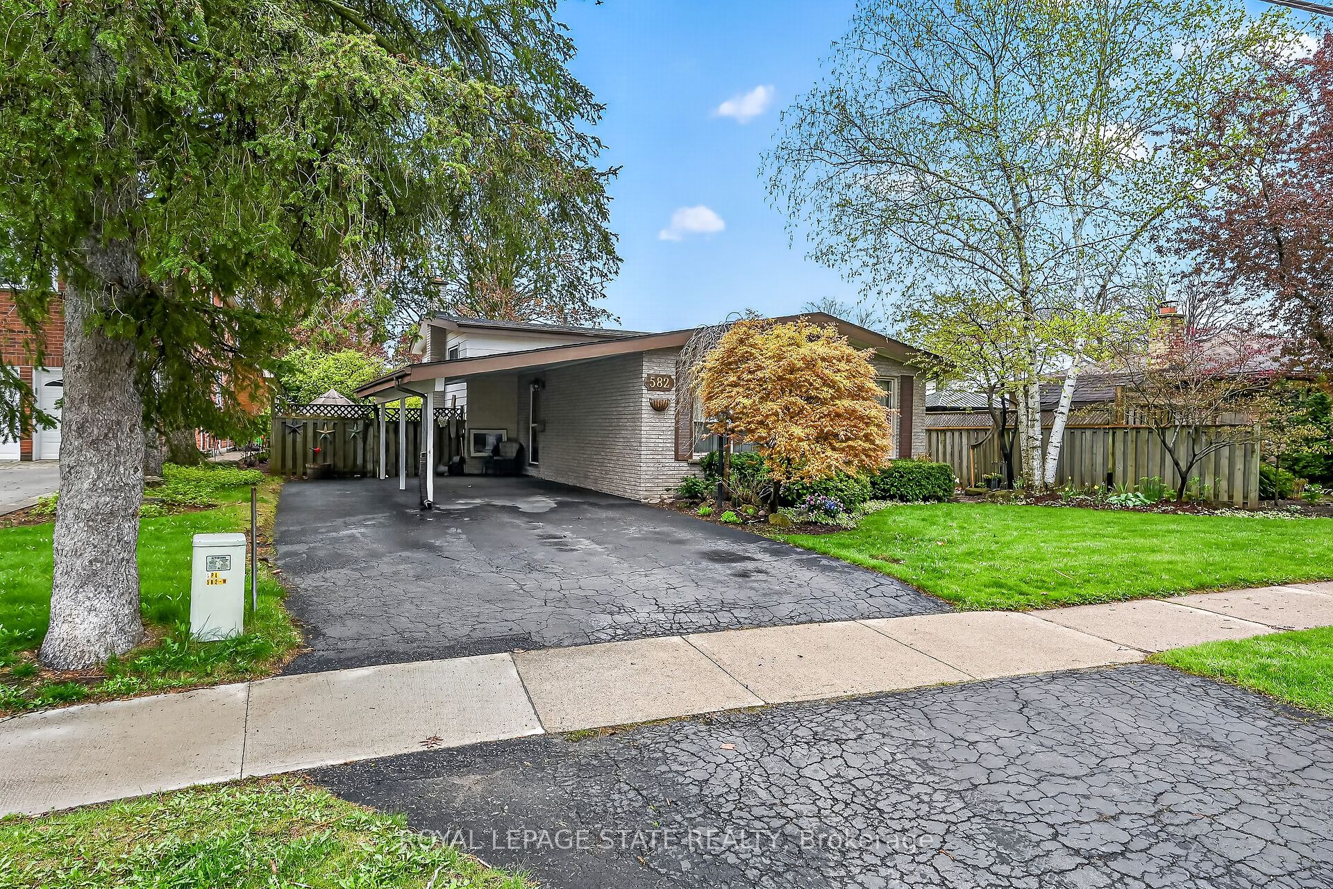 582 Woodview Road Property Photo 49