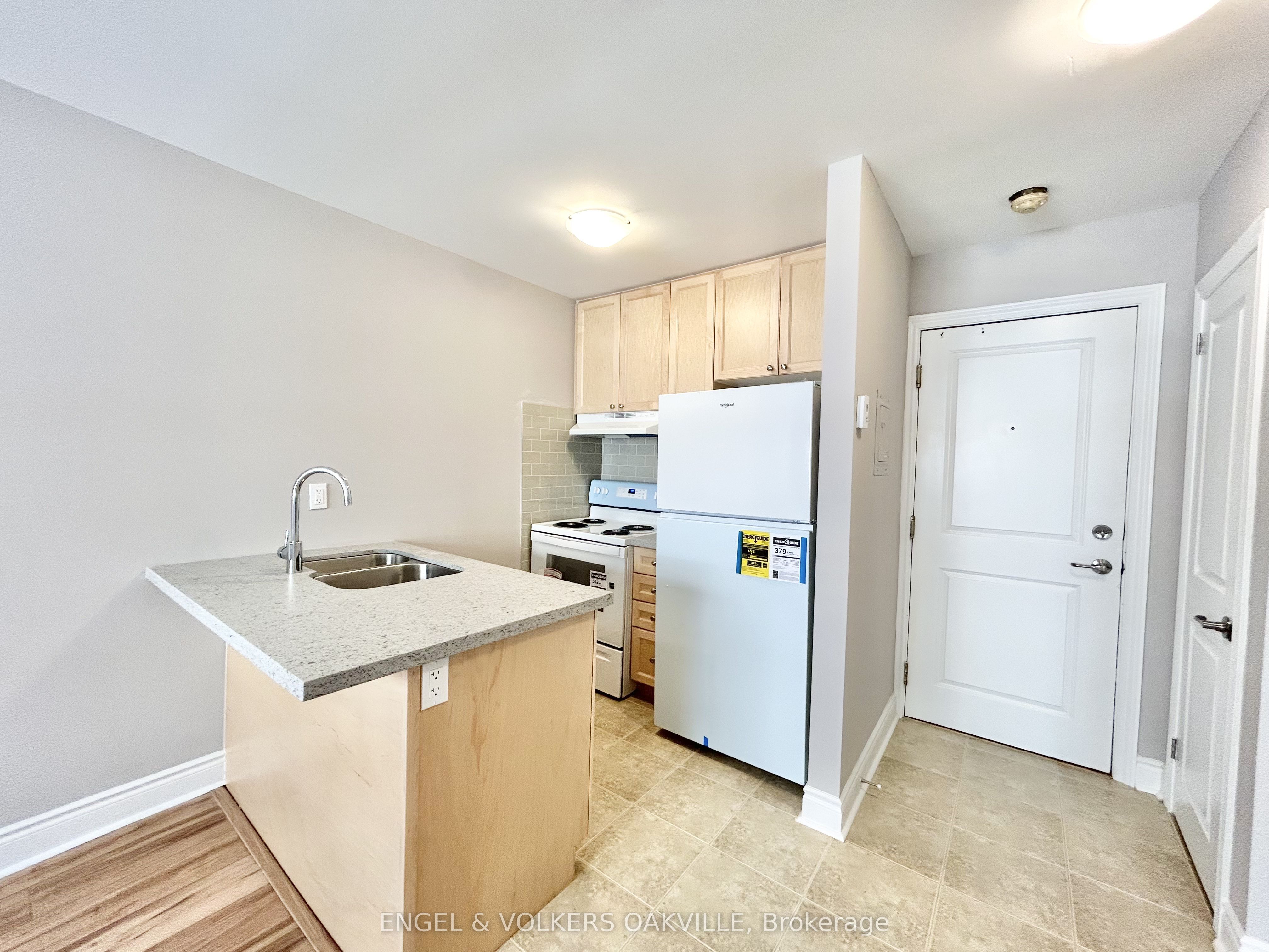 11 Thirty Third Street 204 Property Photo 1