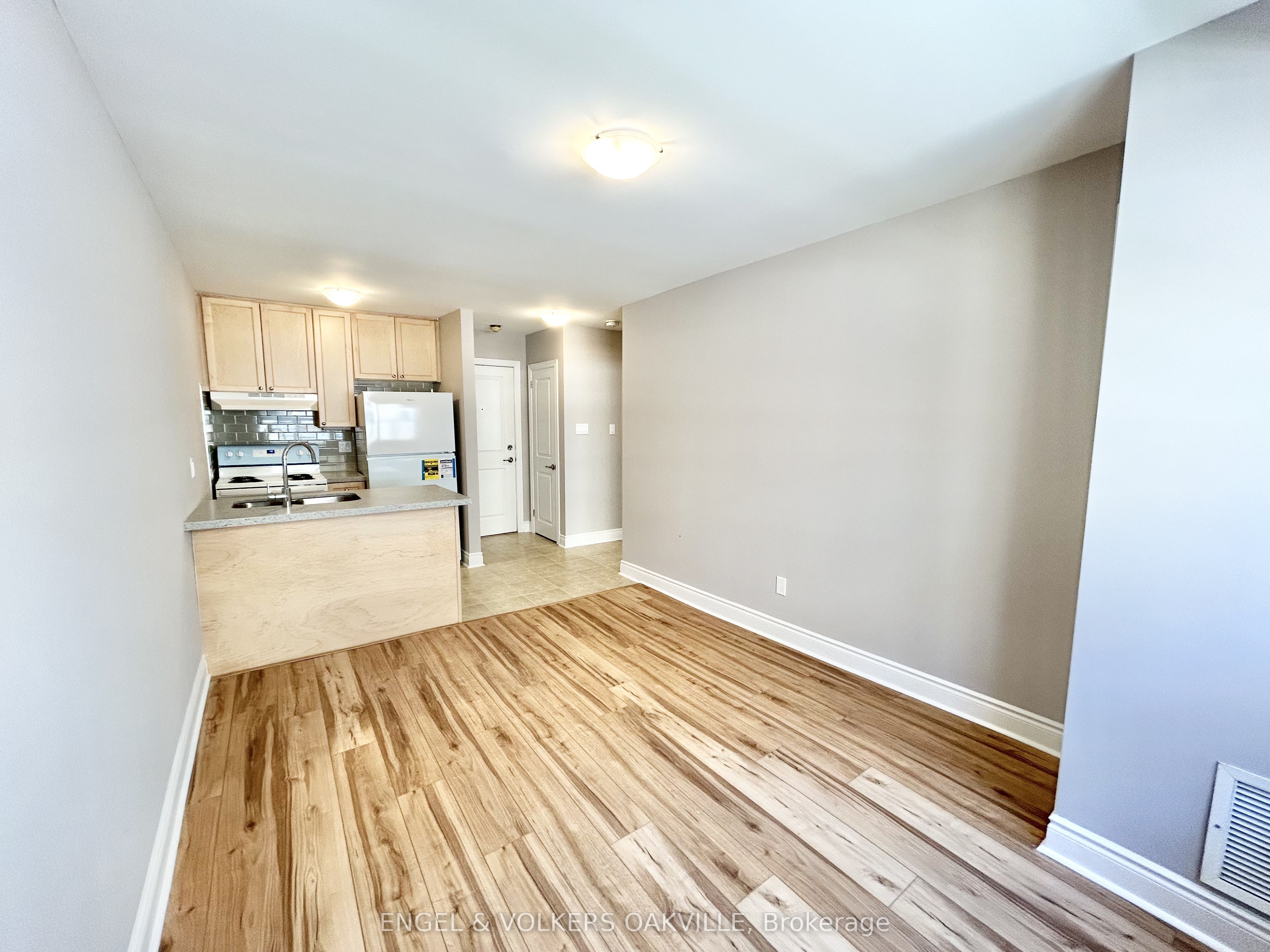 11 Thirty Third Street 204 Property Photo 3