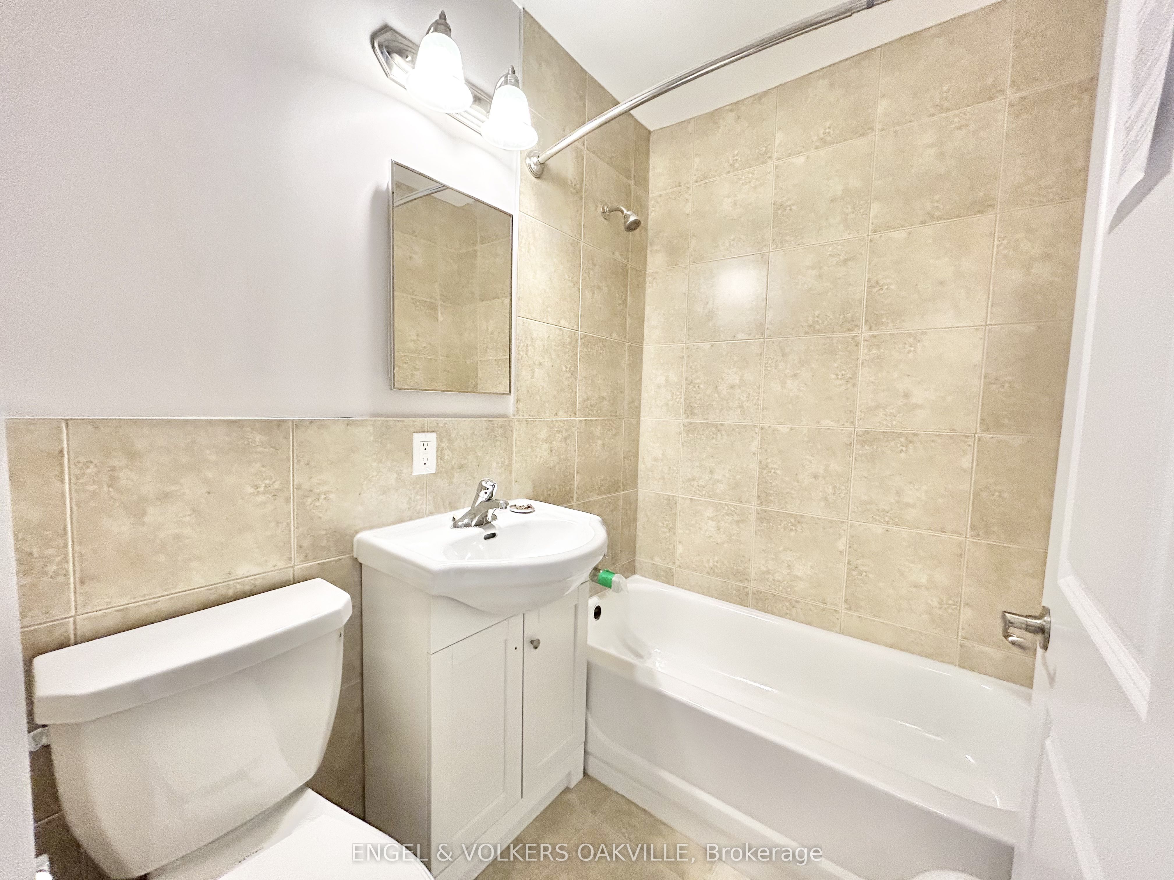 11 Thirty Third Street 204 Property Photo 6
