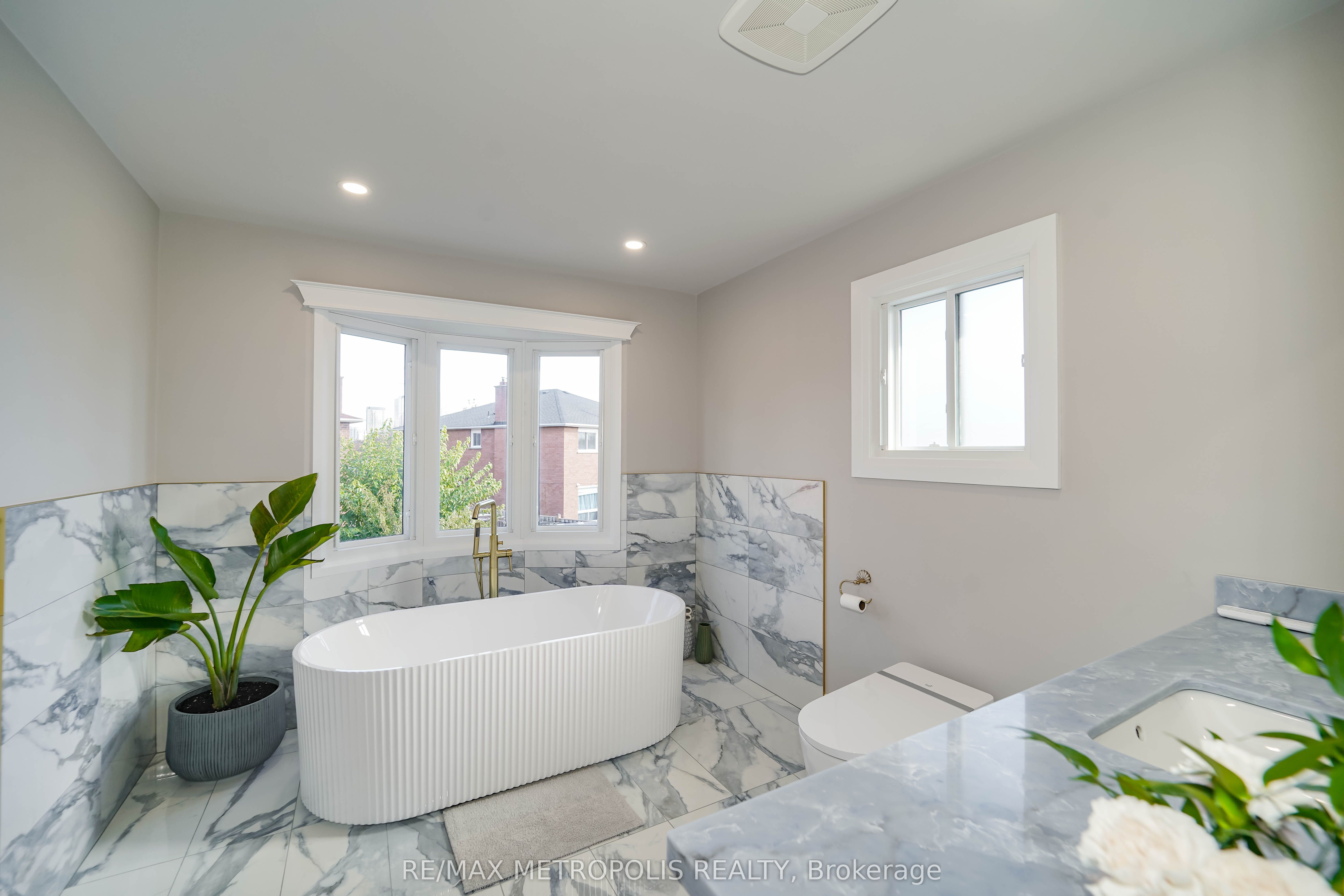 4392 Grassland Crescent Property Photo 26