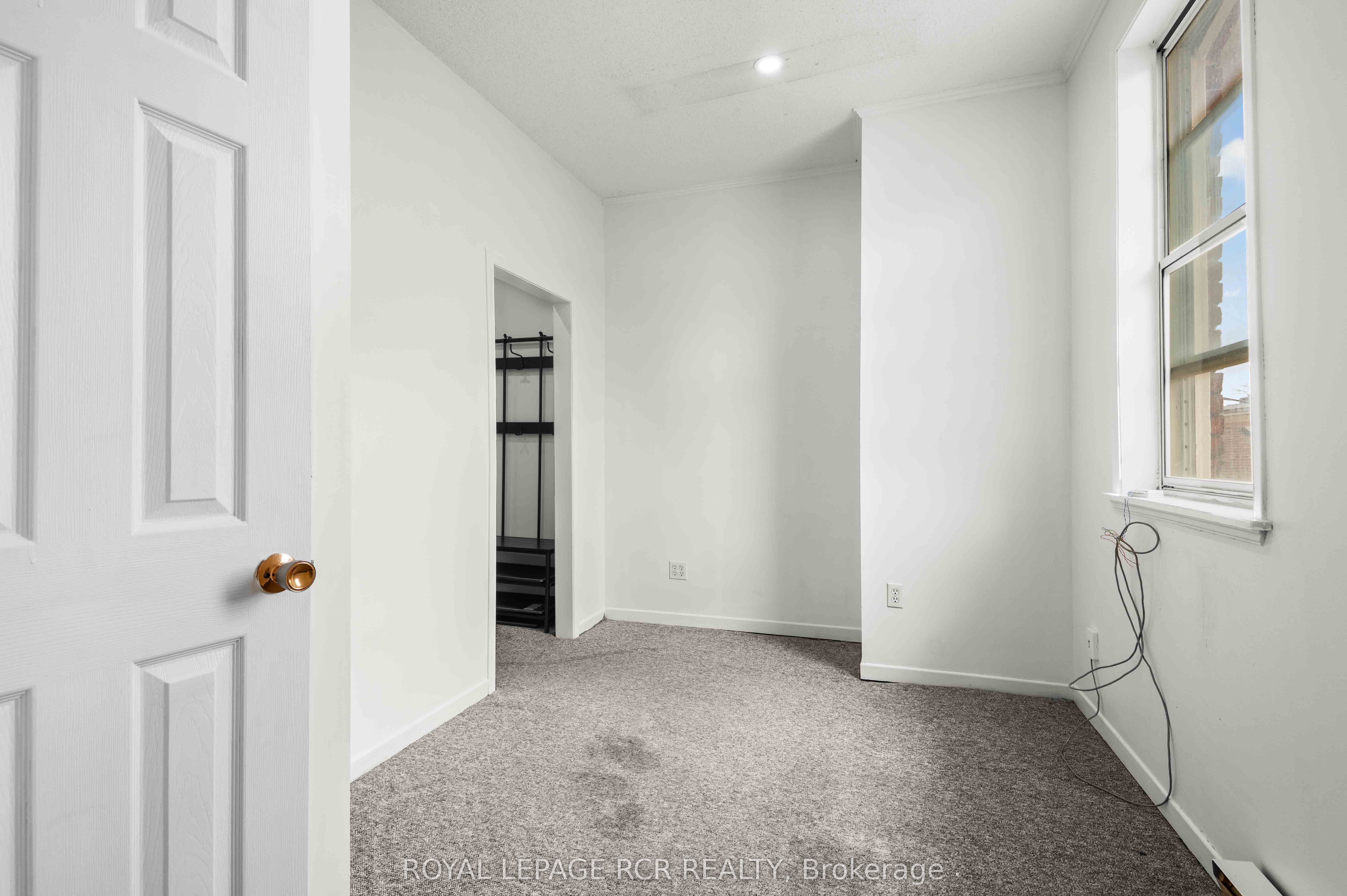 32 First Avenue 2 Property Photo 15