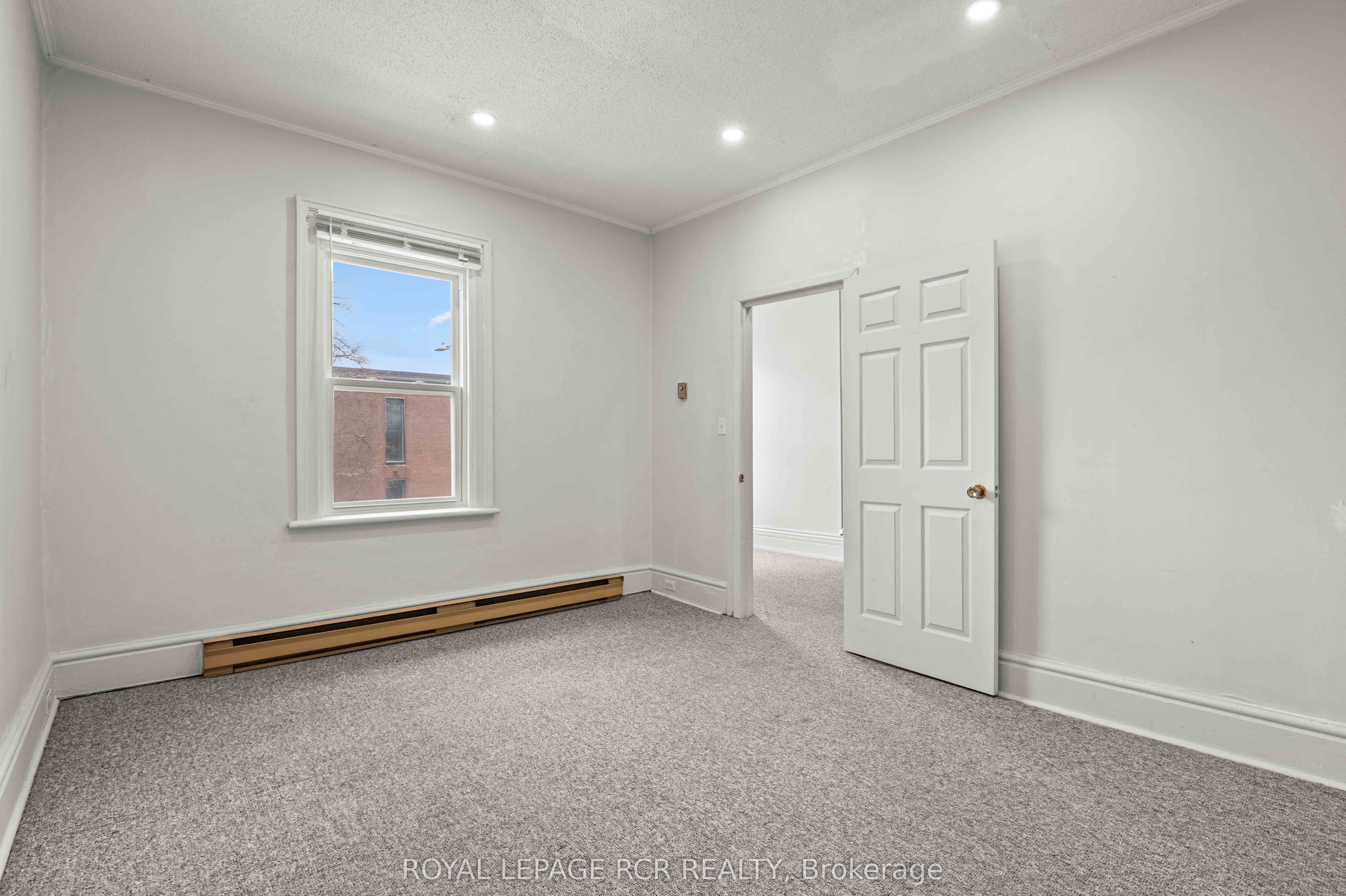 32 First Avenue 2 Property Photo 19