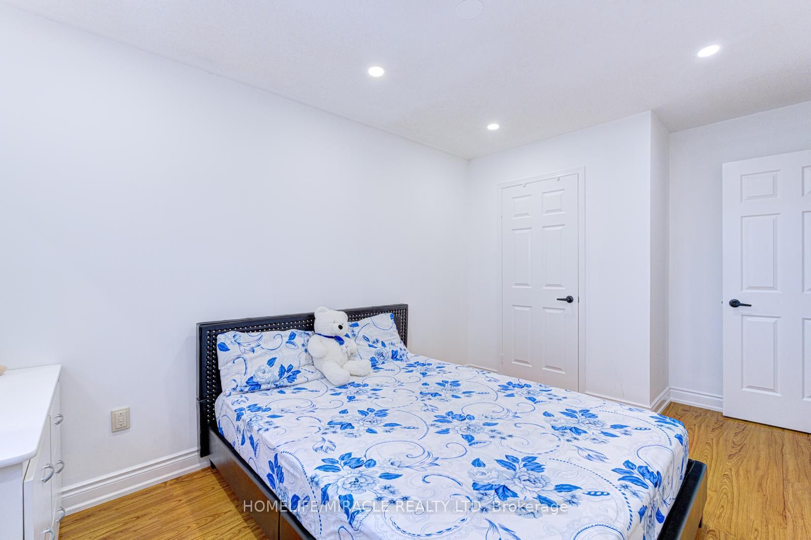 32 Pennsylvania Avenue Property Photo 33