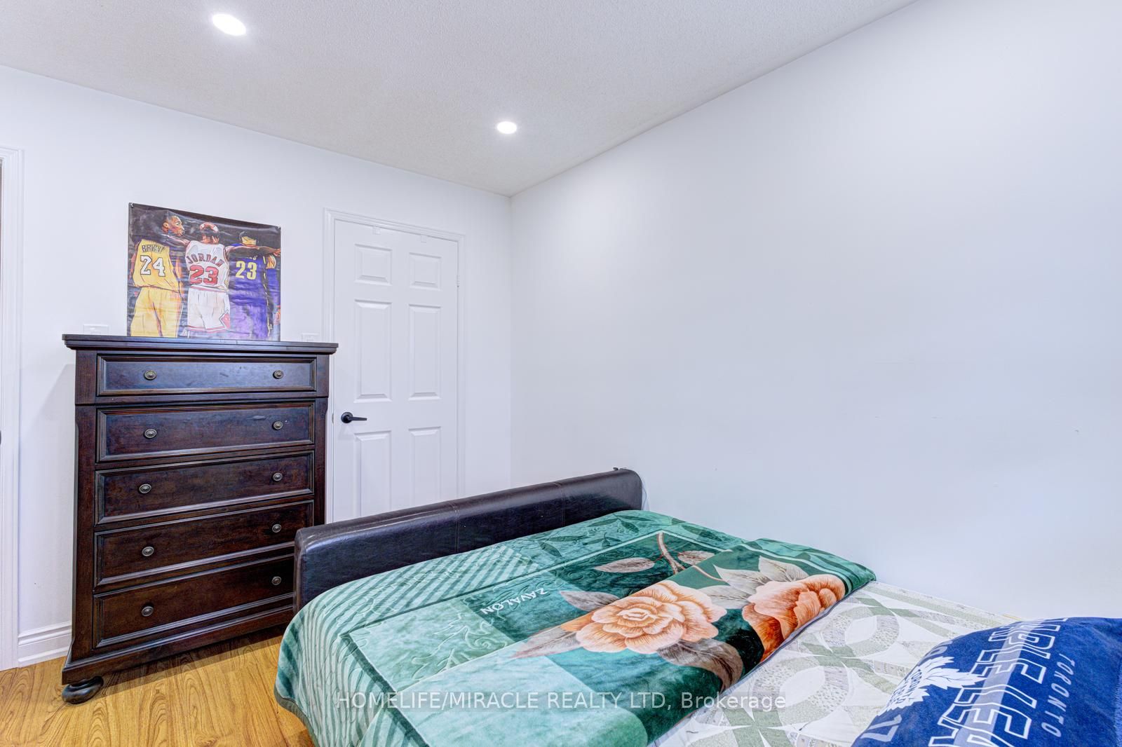 32 Pennsylvania Avenue Property Photo 35